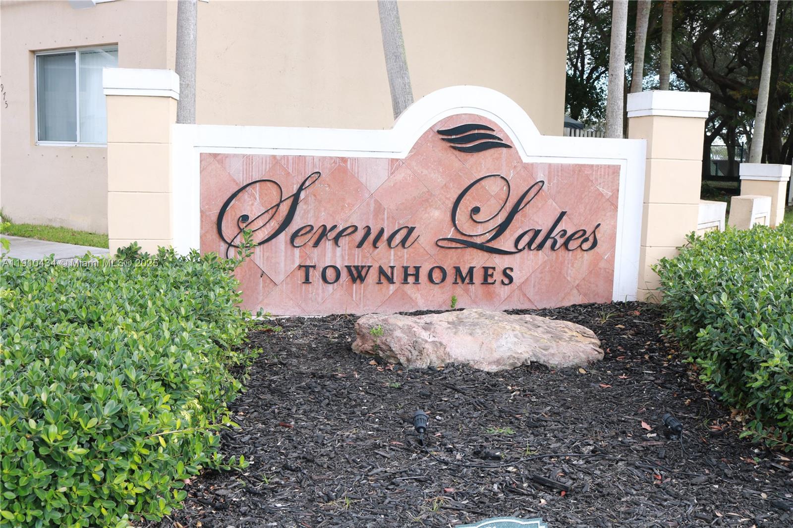 Weitzer Serena Lakes Town