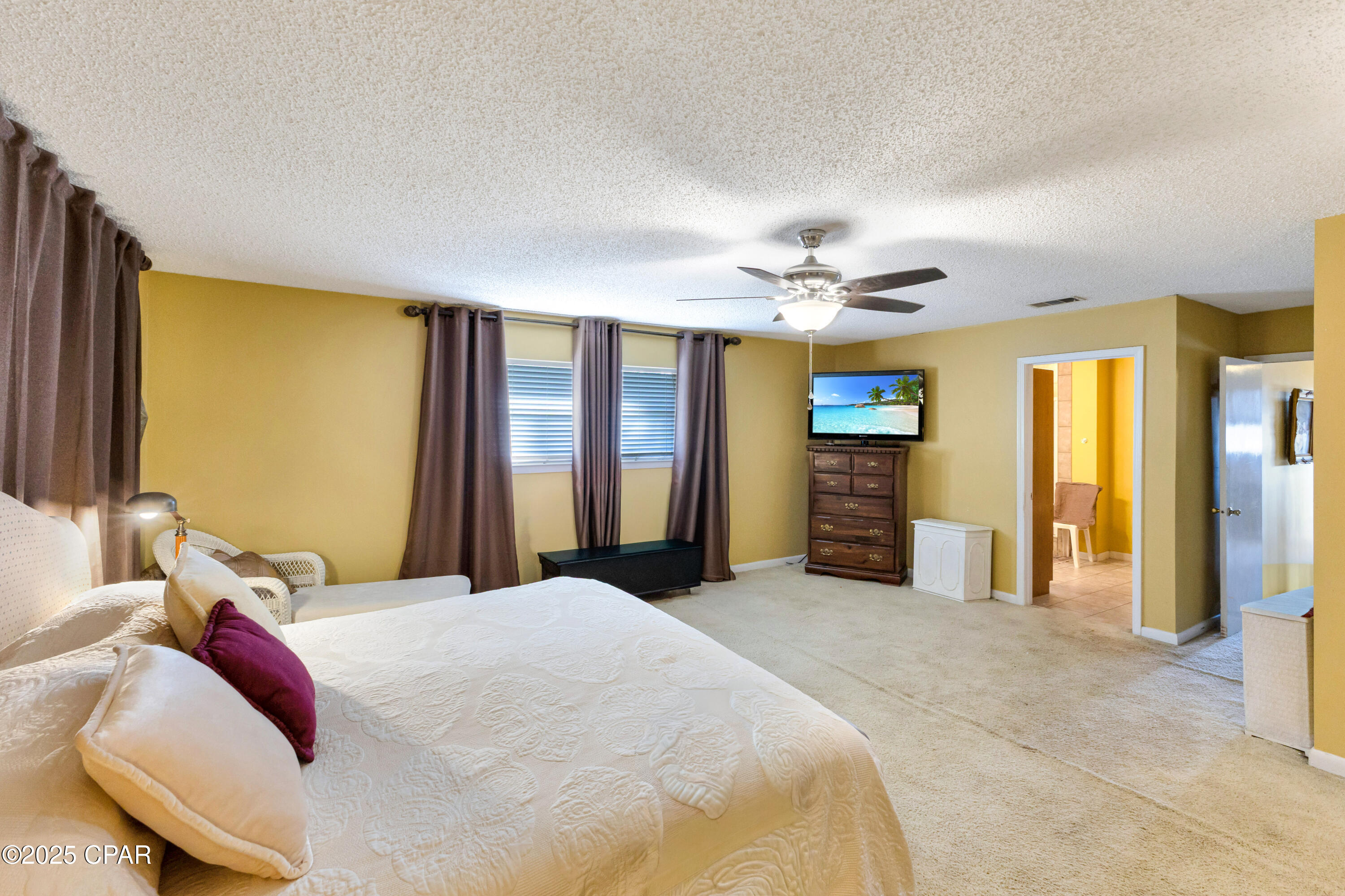 Image 20 For 176 Bourbon Street