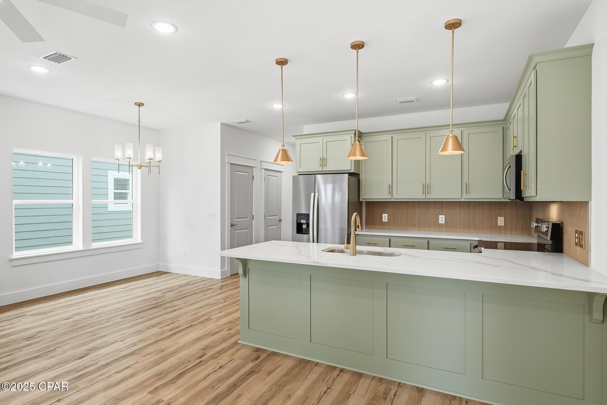 Image 11 For 928 Grace Avenue