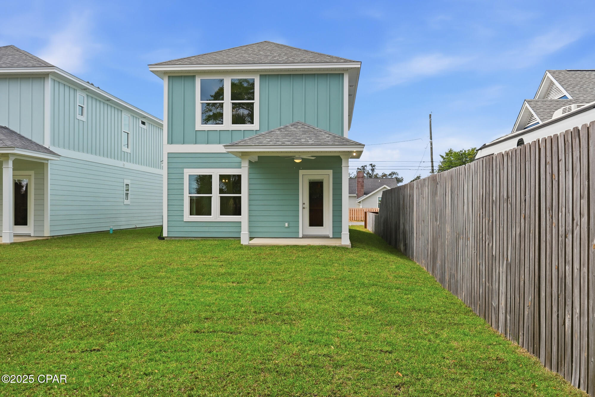 Image 3 For 928 Grace Avenue