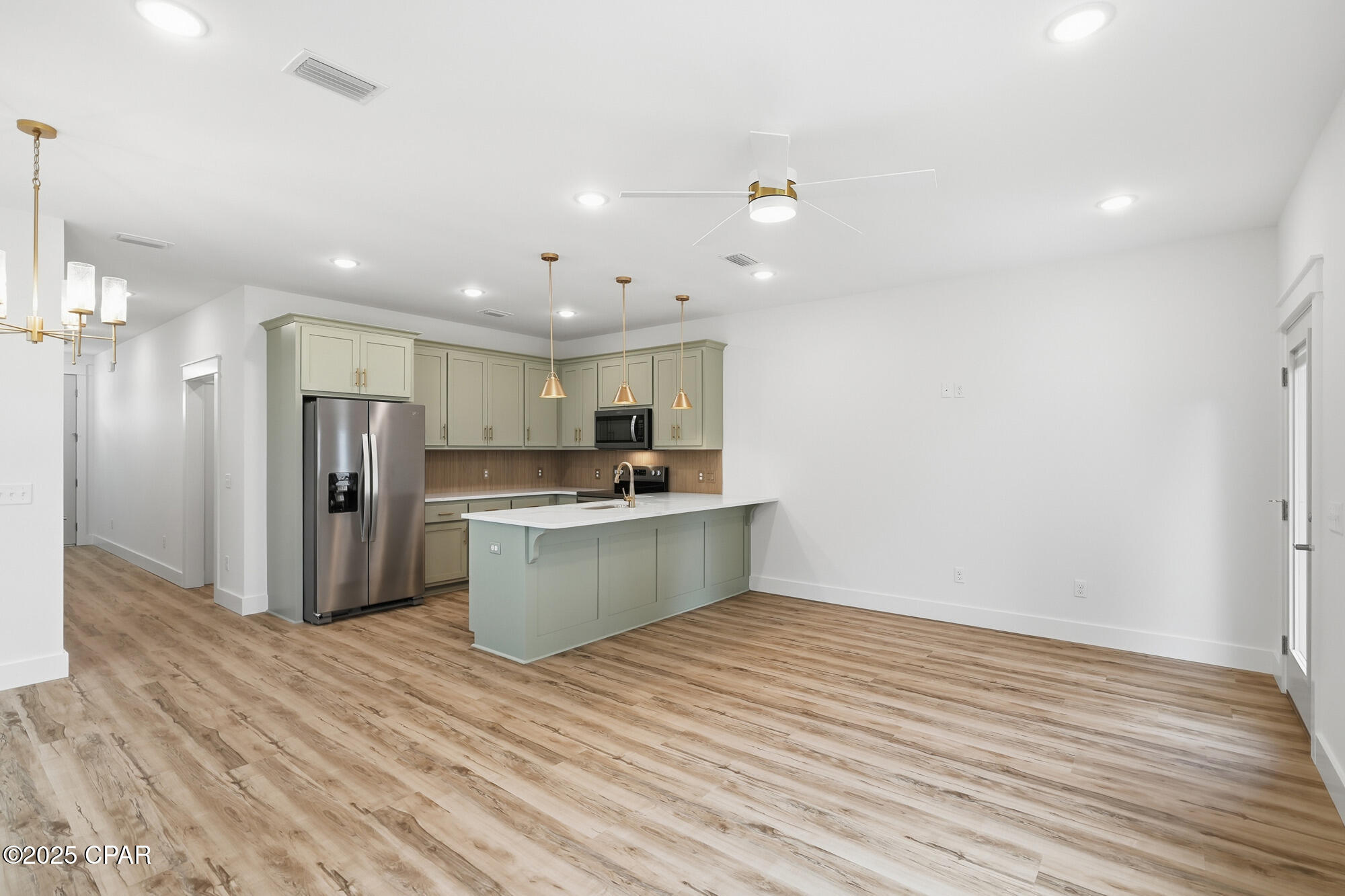 Image 9 For 928 Grace Avenue