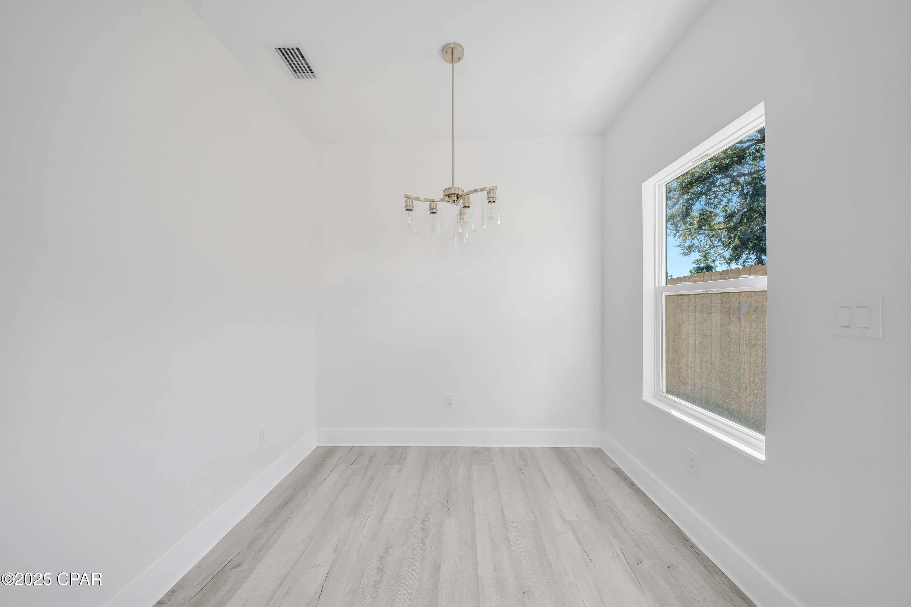 Image 12 For 814 9th Court