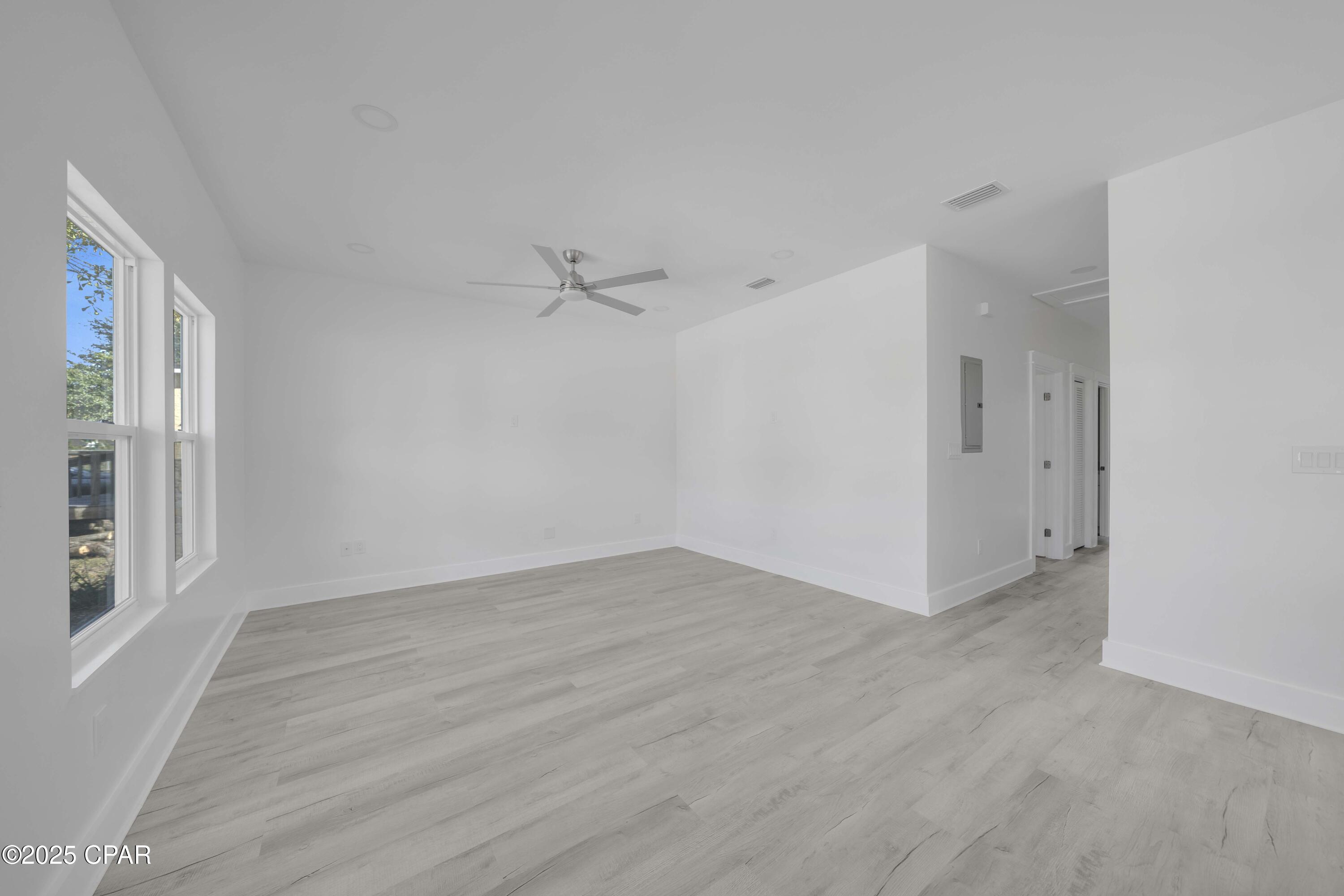 Image 13 For 814 9th Court