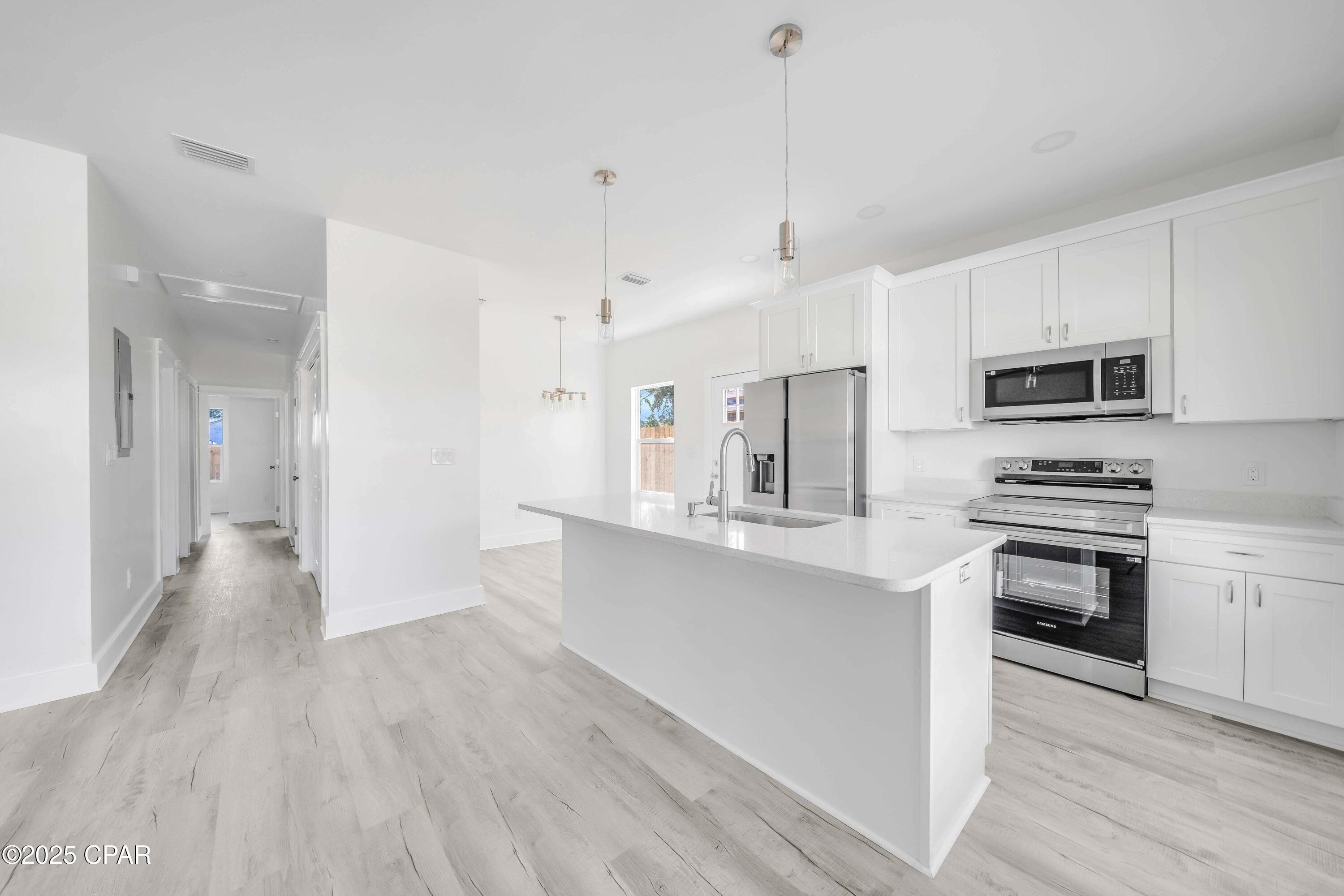 Image 2 For 814 9th Court