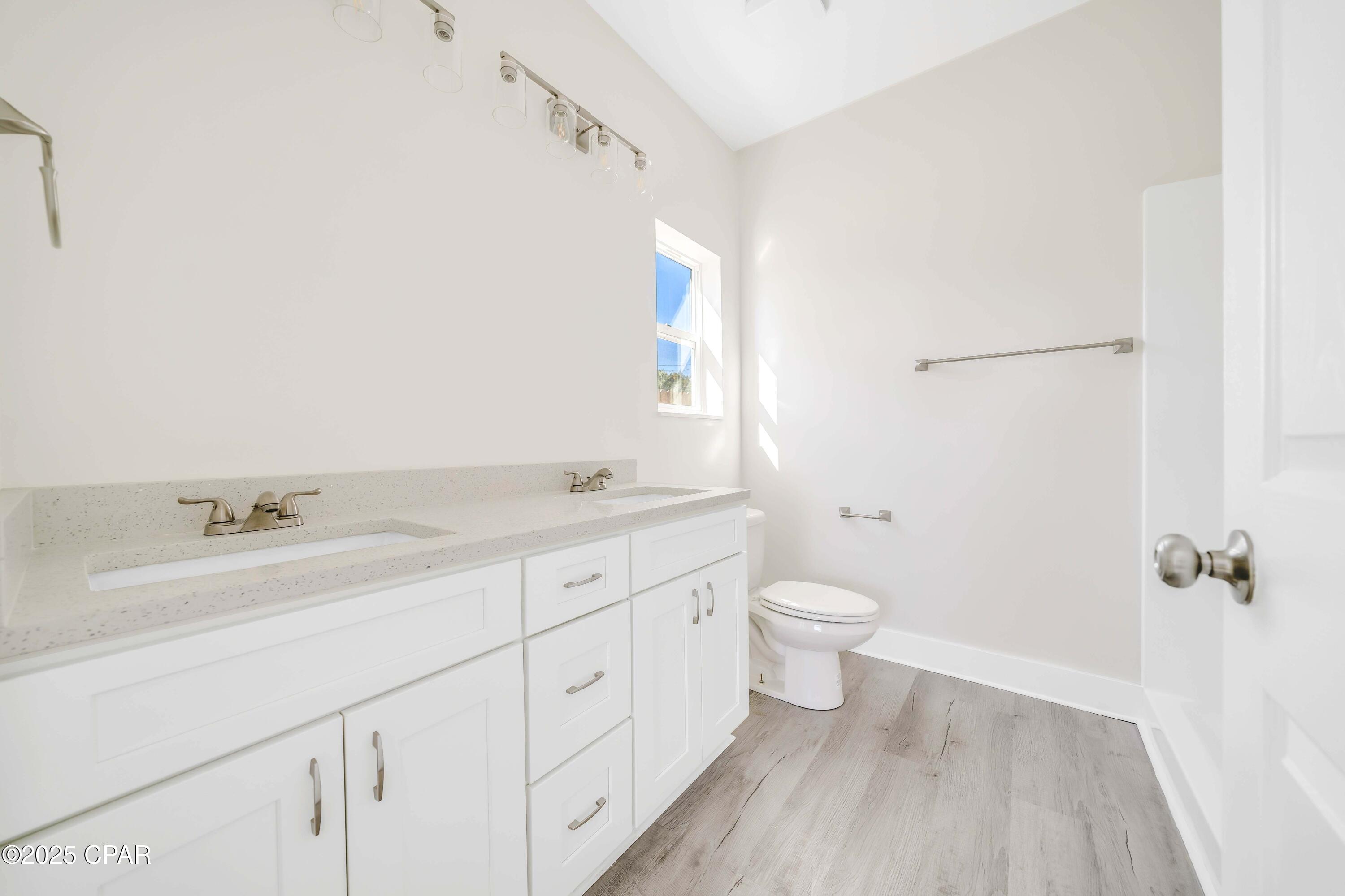 Image 22 For 814 9th Court