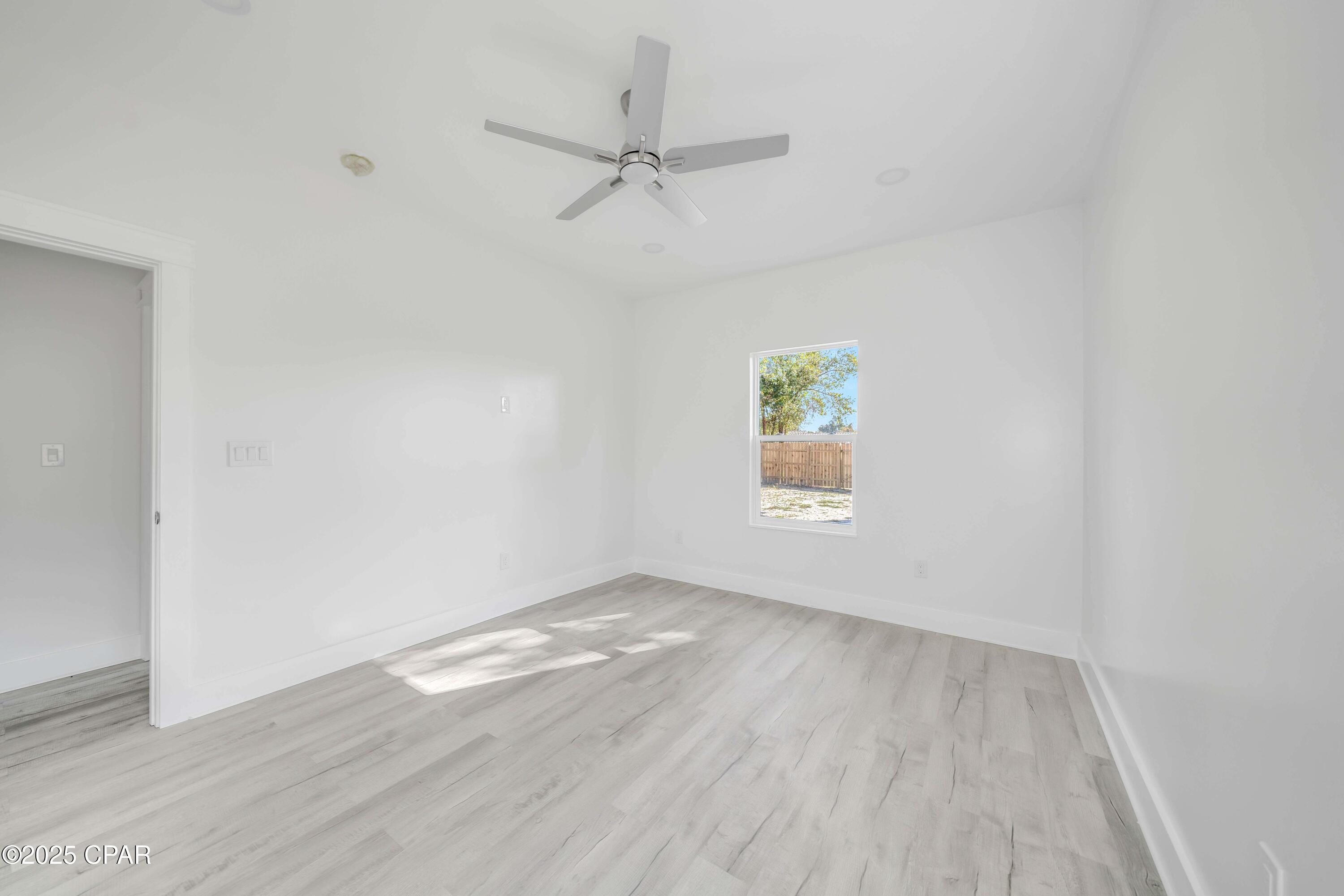 Image 24 For 814 9th Court