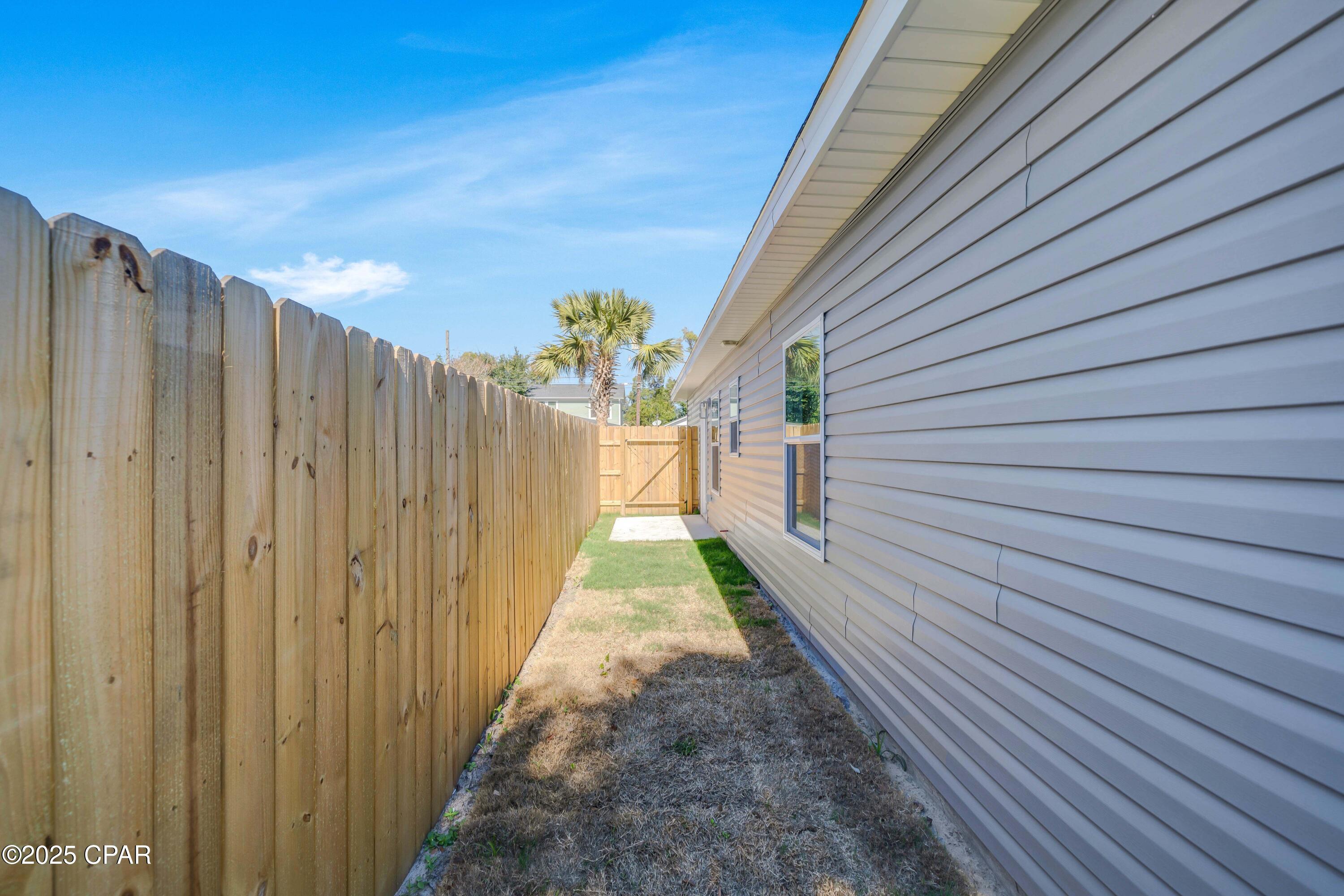 Image 29 For 814 9th Court