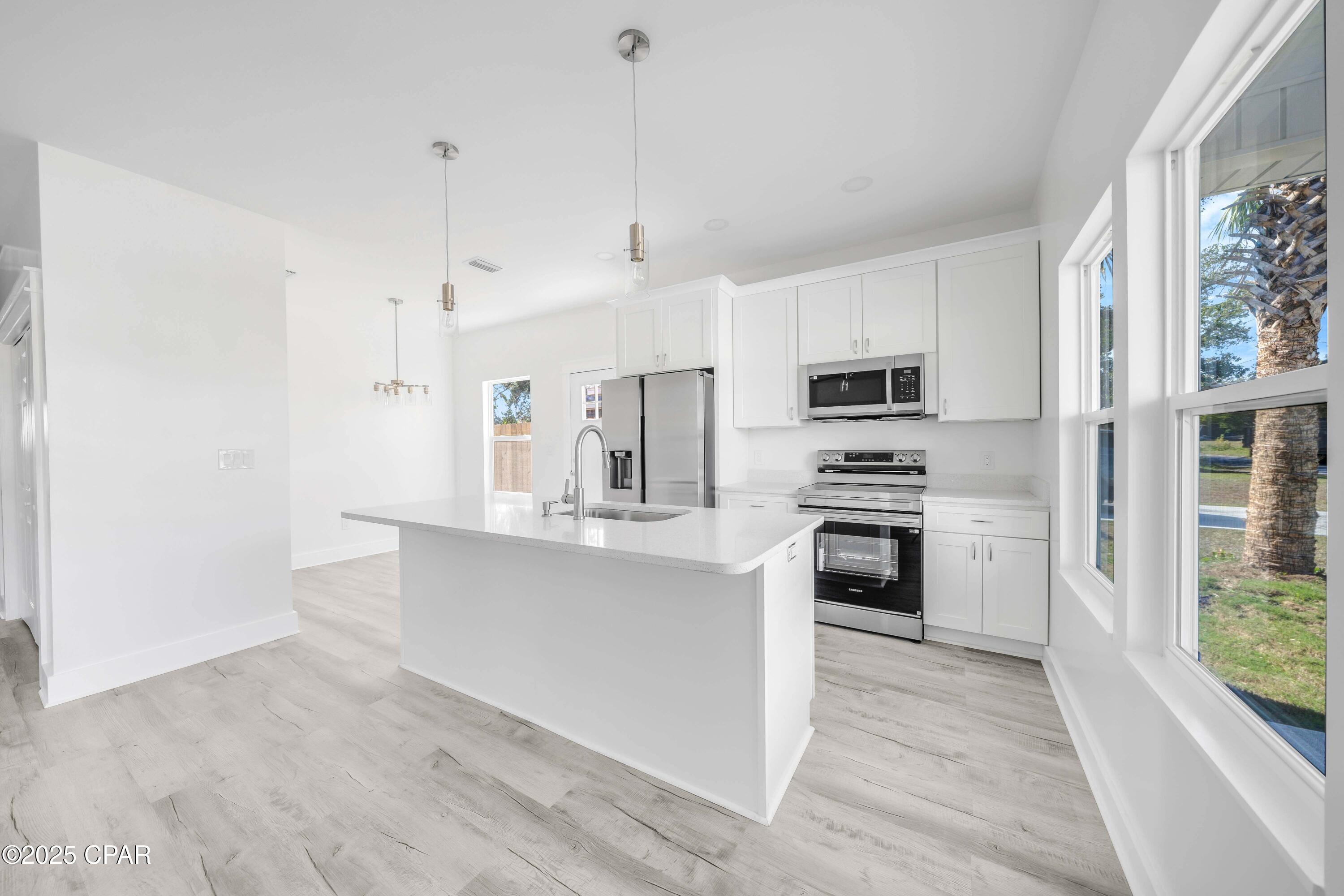 Image 3 For 814 9th Court