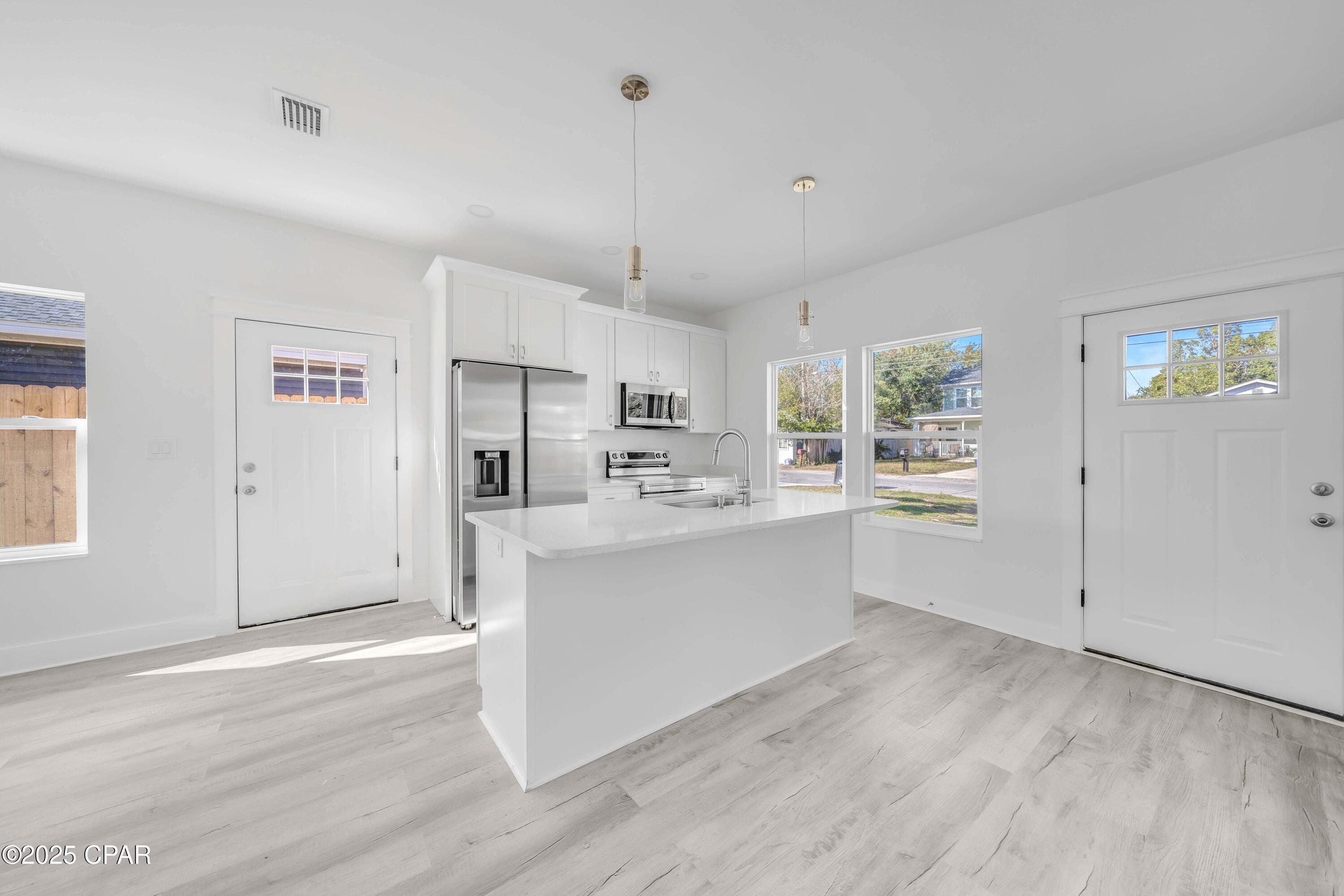 Image 6 For 814 9th Court