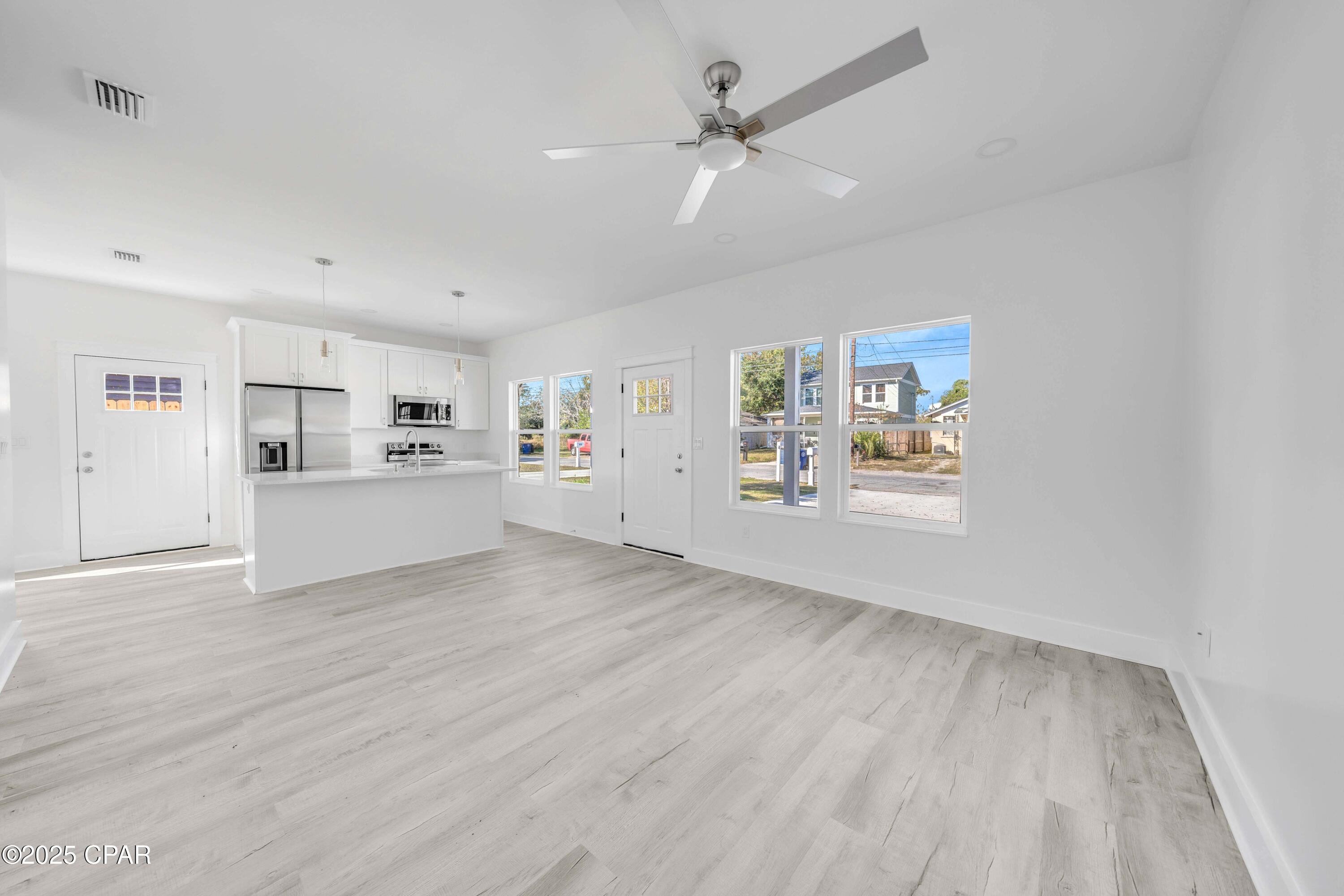 Image 8 For 814 9th Court