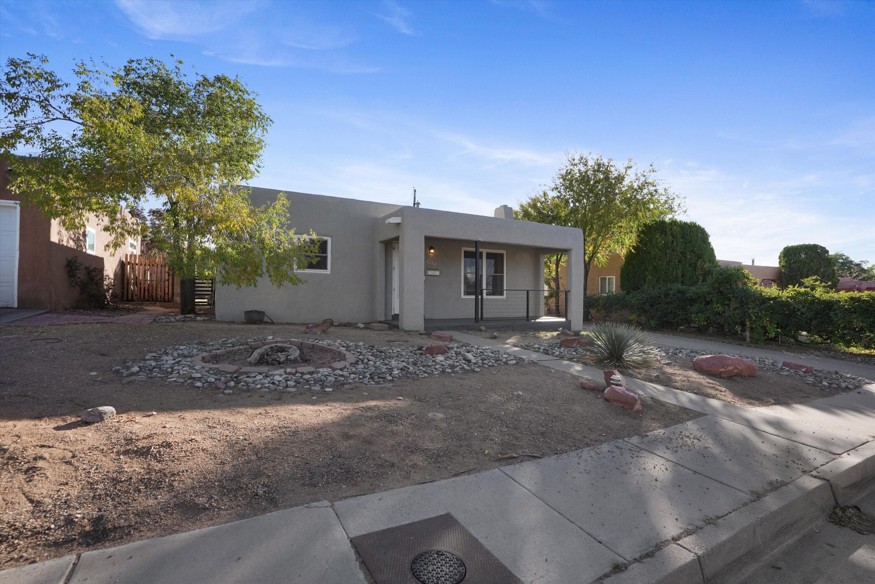 2722 Santa Cruz Avenue SE Kitchen