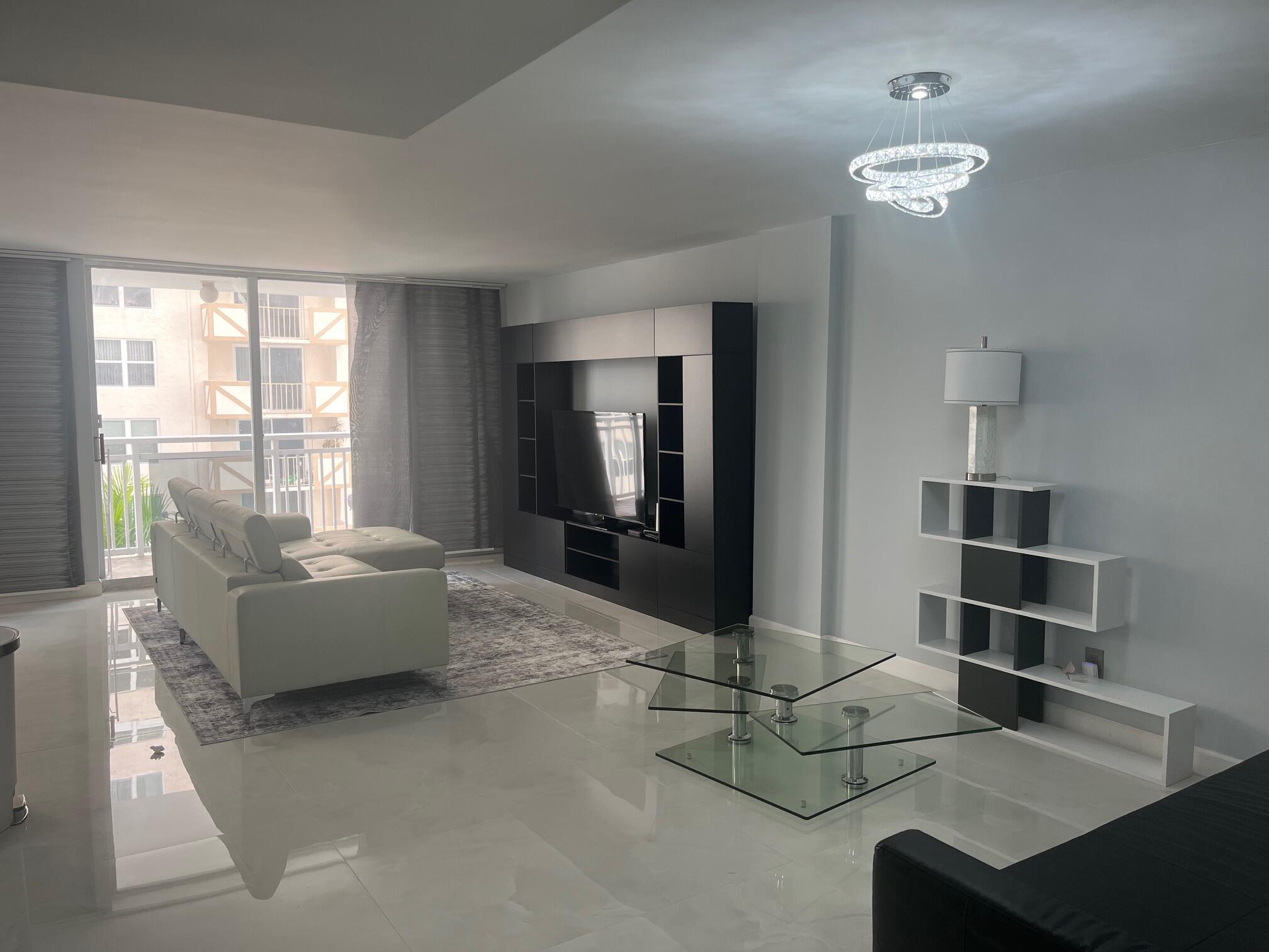 Plaza Towers South Condo