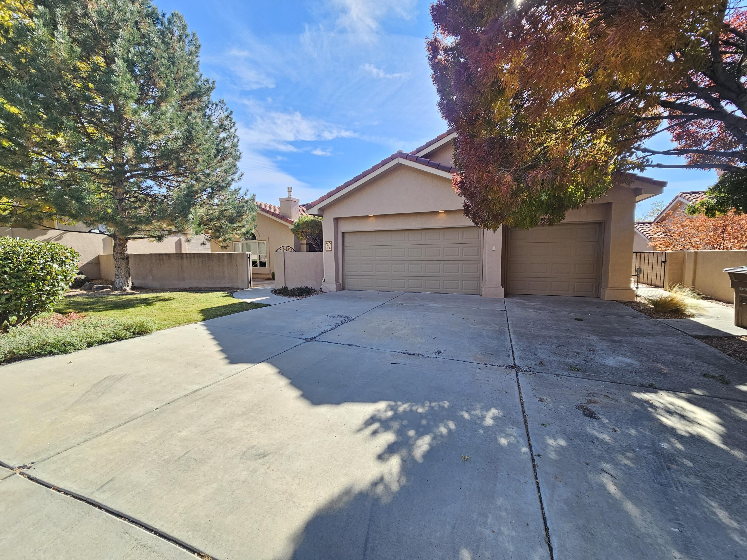 12076 Crimson Glory Road, Albuquerque NM 87122
