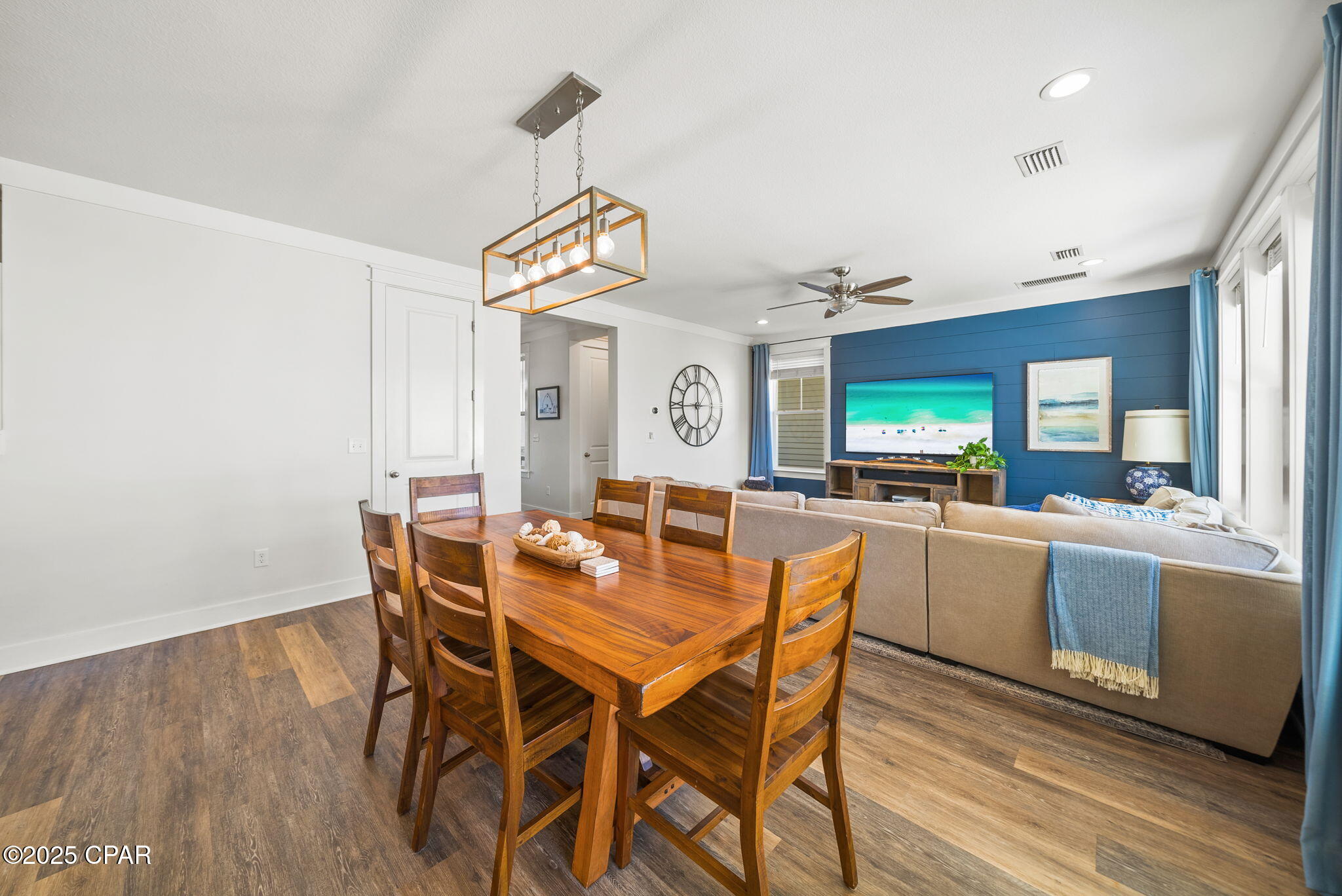 Listing photo id 14 for 1604 Discovery Loop