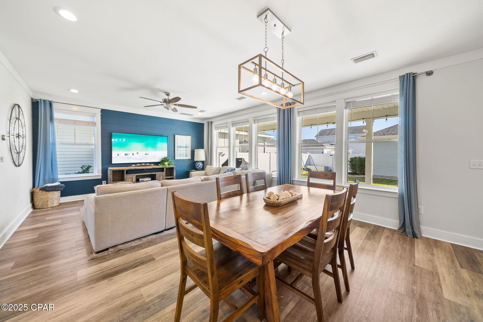 Listing photo id 17 for 1604 Discovery Loop