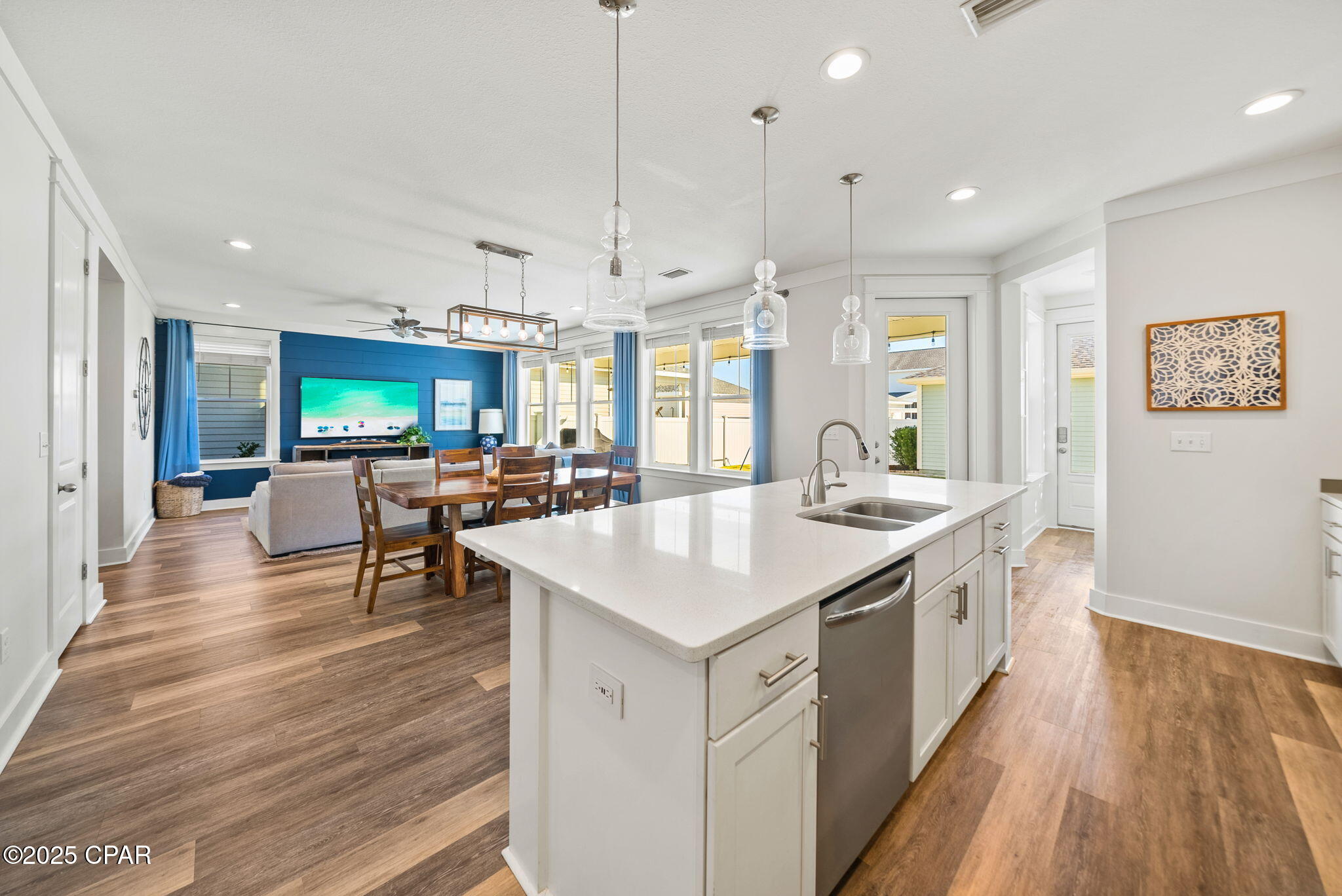 Listing photo id 19 for 1604 Discovery Loop