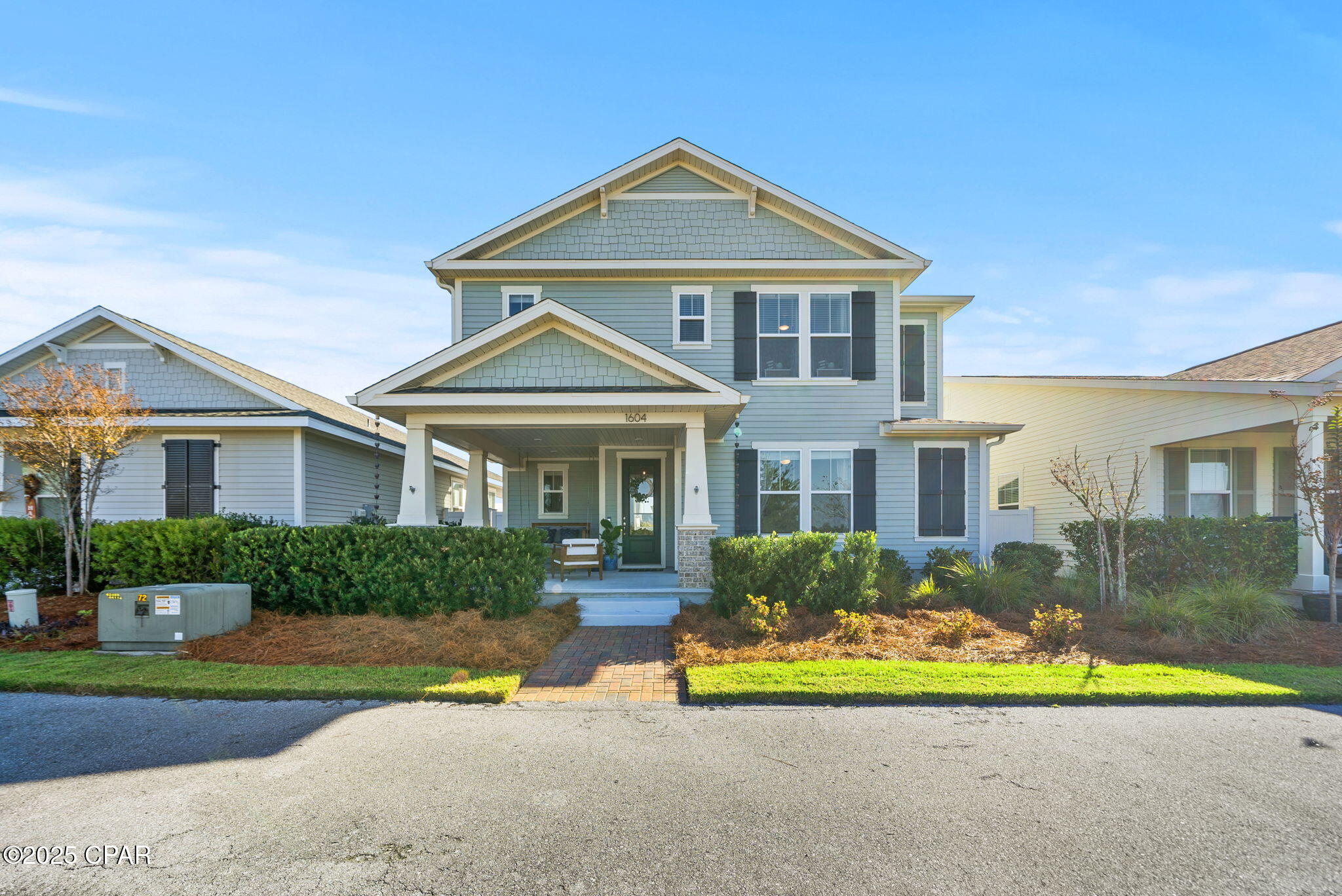 Listing photo id 2 for 1604 Discovery Loop