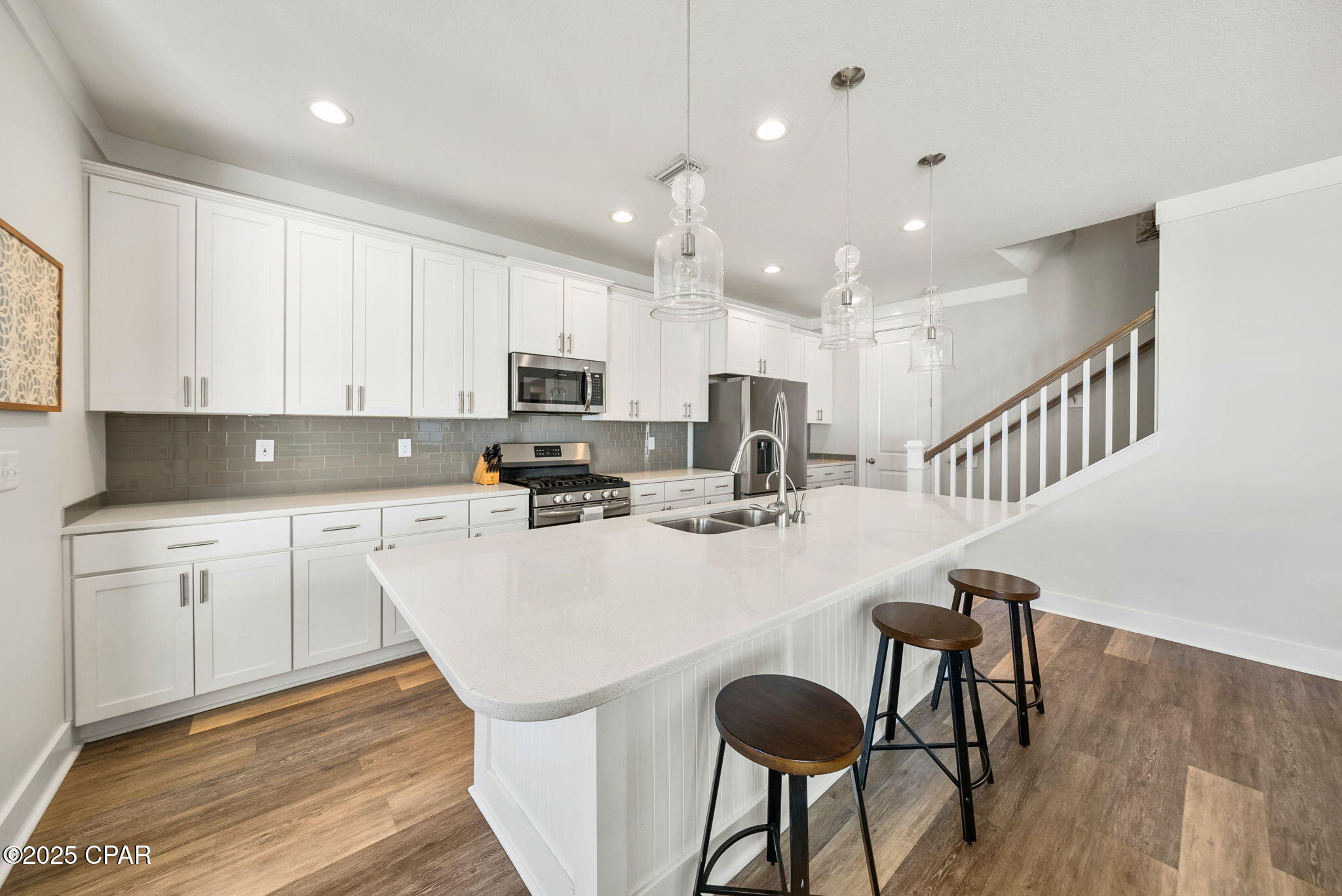 Listing photo id 20 for 1604 Discovery Loop