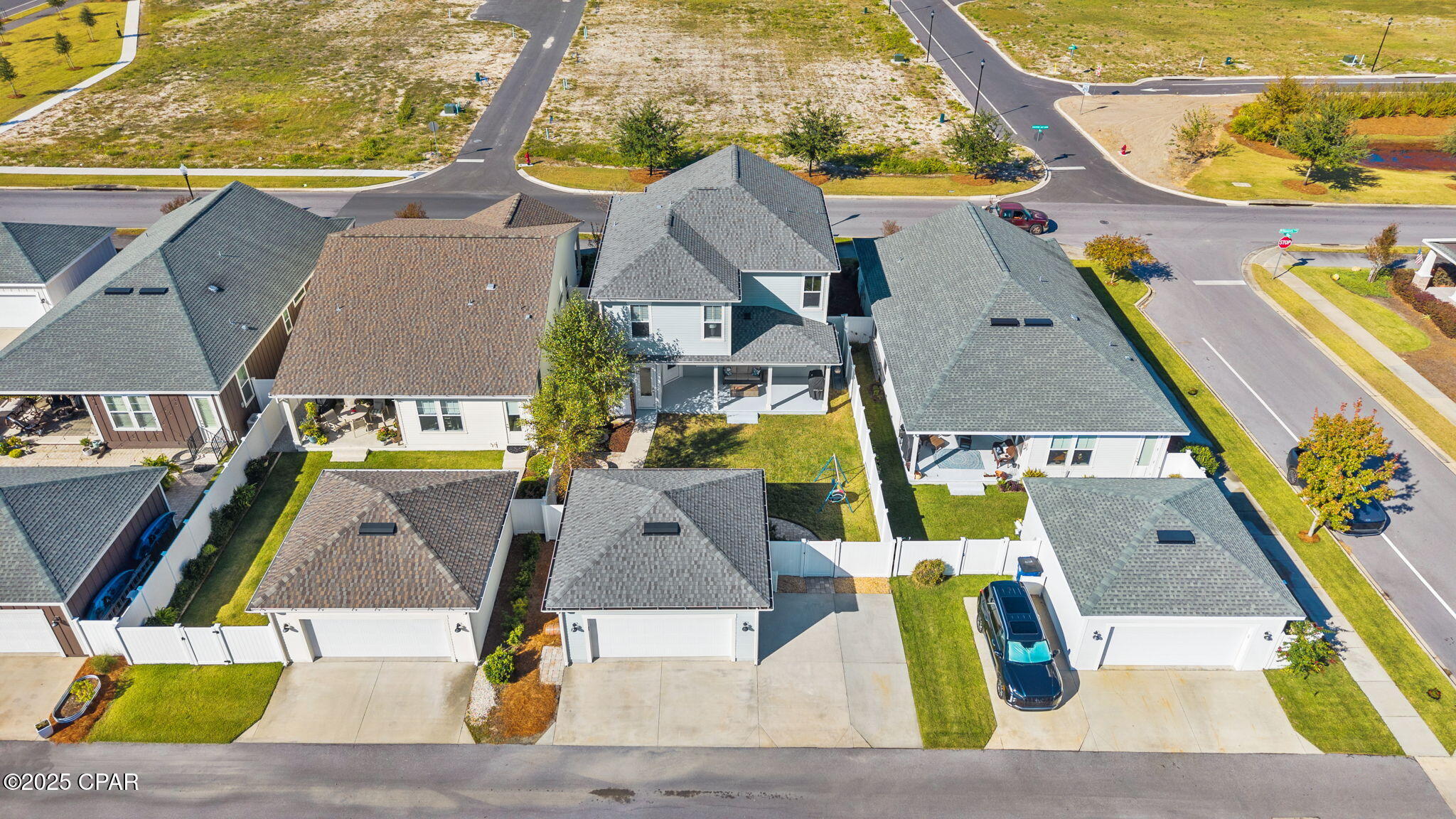 Listing photo id 49 for 1604 Discovery Loop