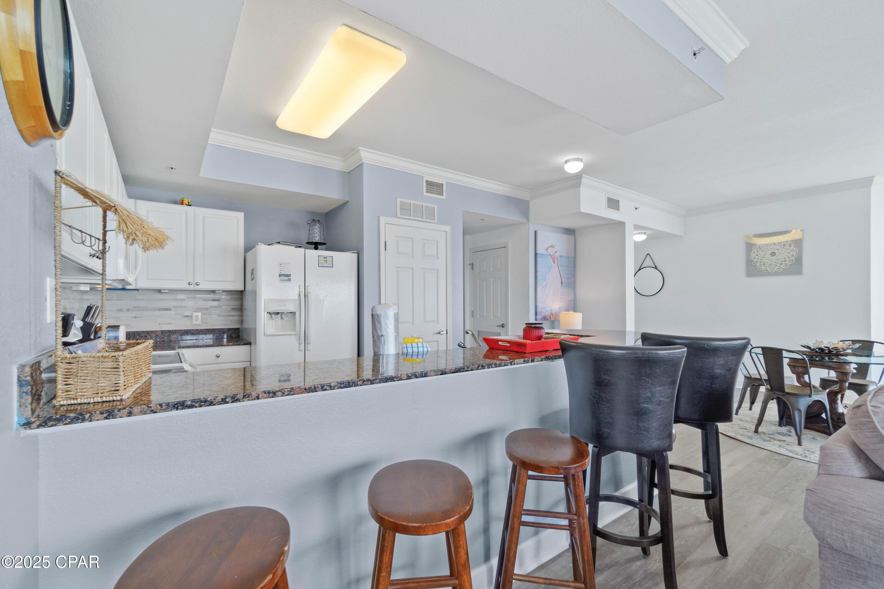 Image 10 For 16819 Front Beach  1900