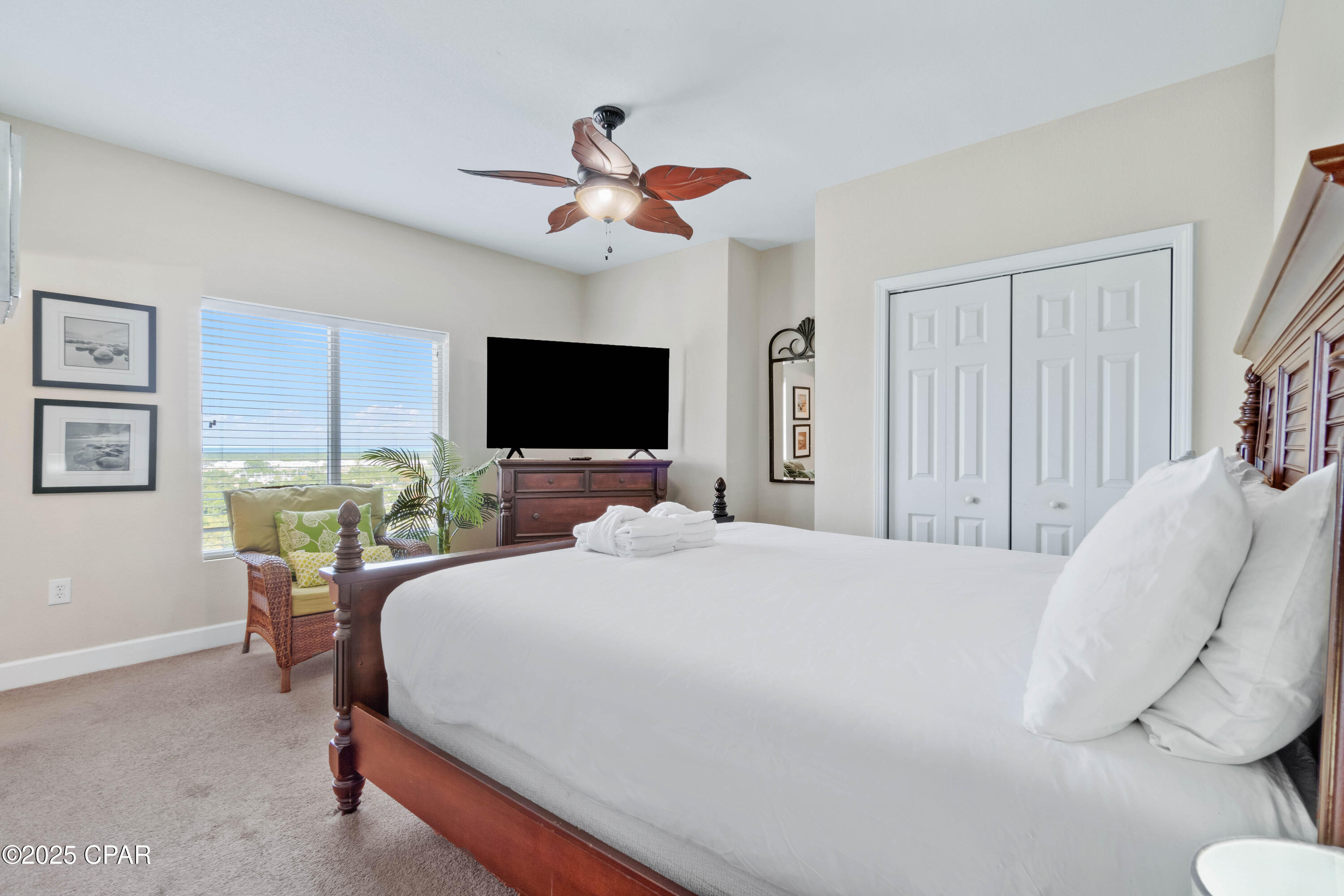 Image 21 For 16819 Front Beach  1900