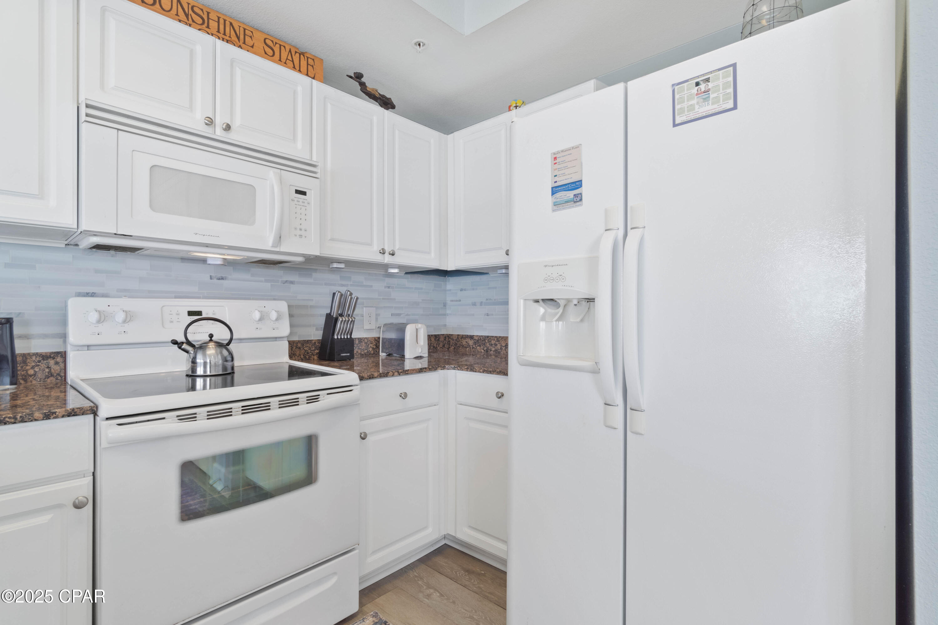 Image 7 For 16819 Front Beach  1900