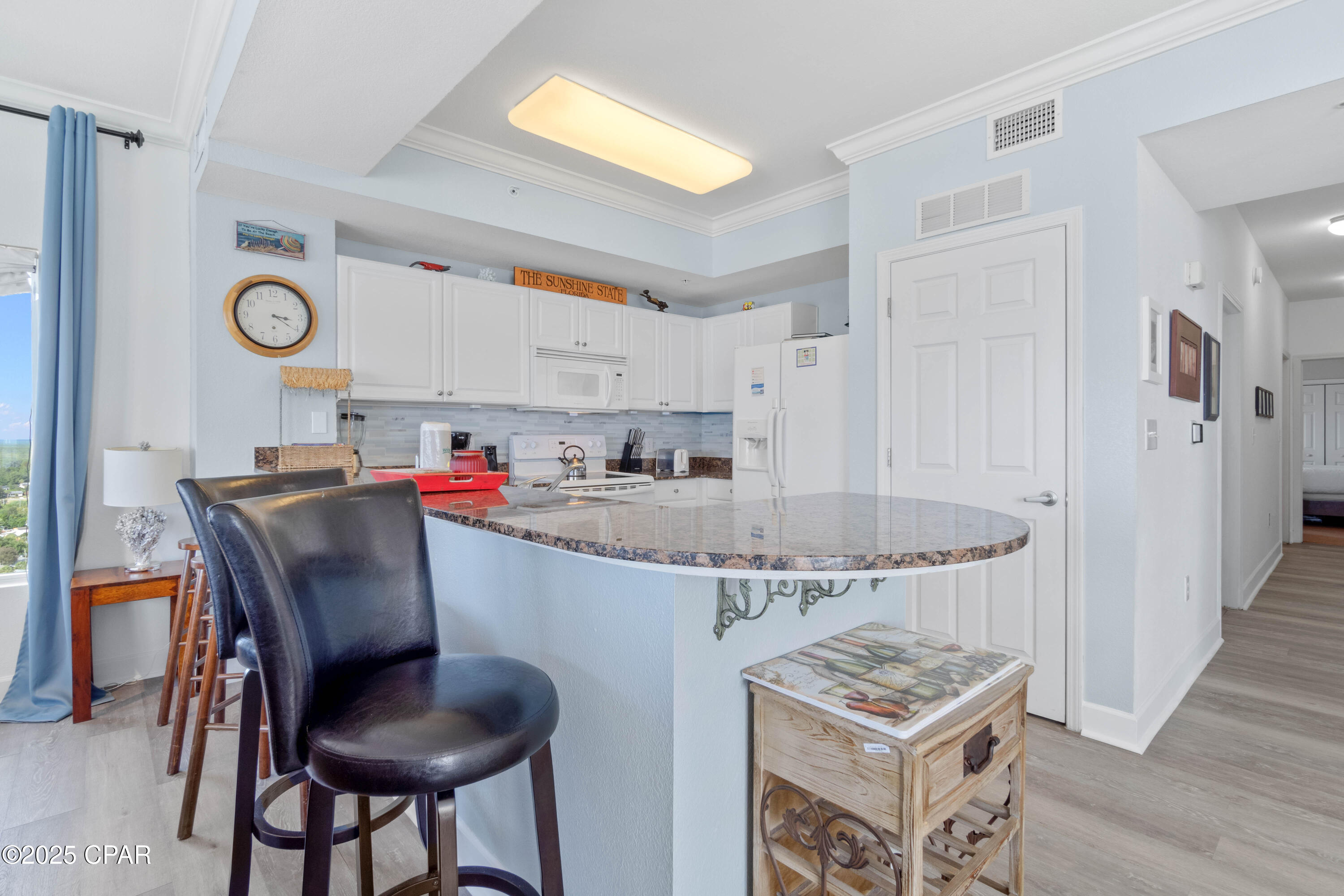 Image 9 For 16819 Front Beach  1900