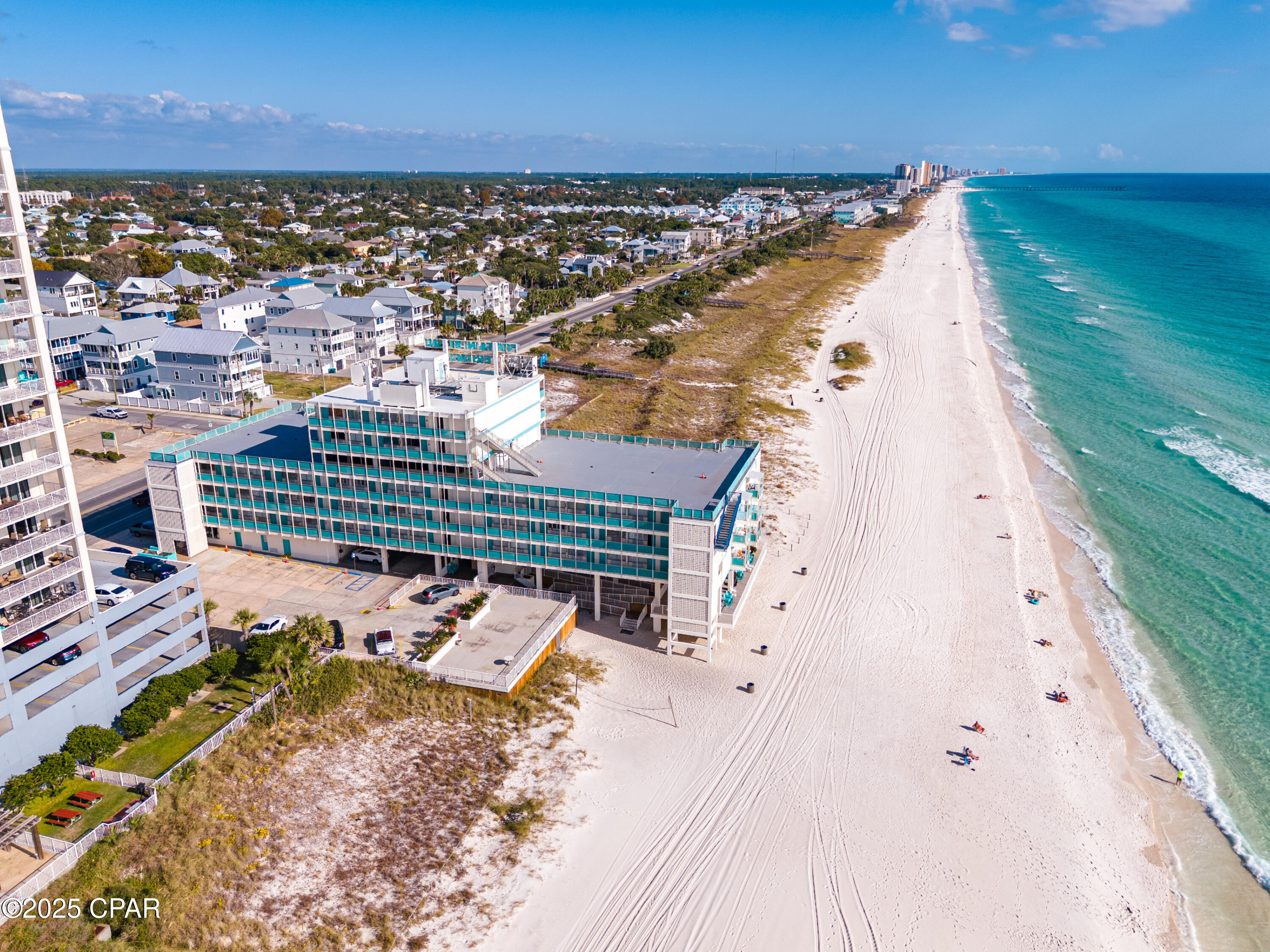 Listing photo id 37 for 14401 Front Beach Road 218