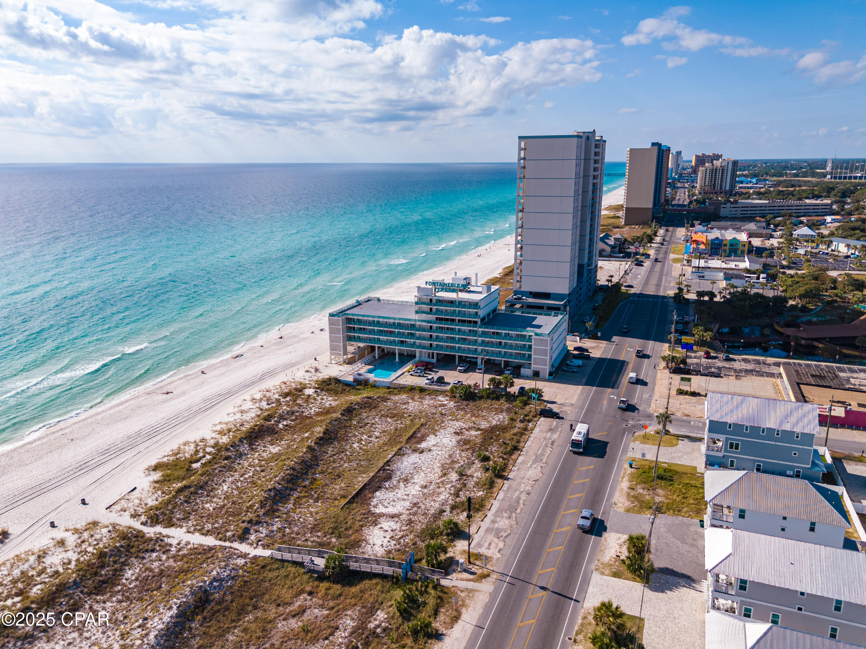 Listing photo id 39 for 14401 Front Beach Road 218