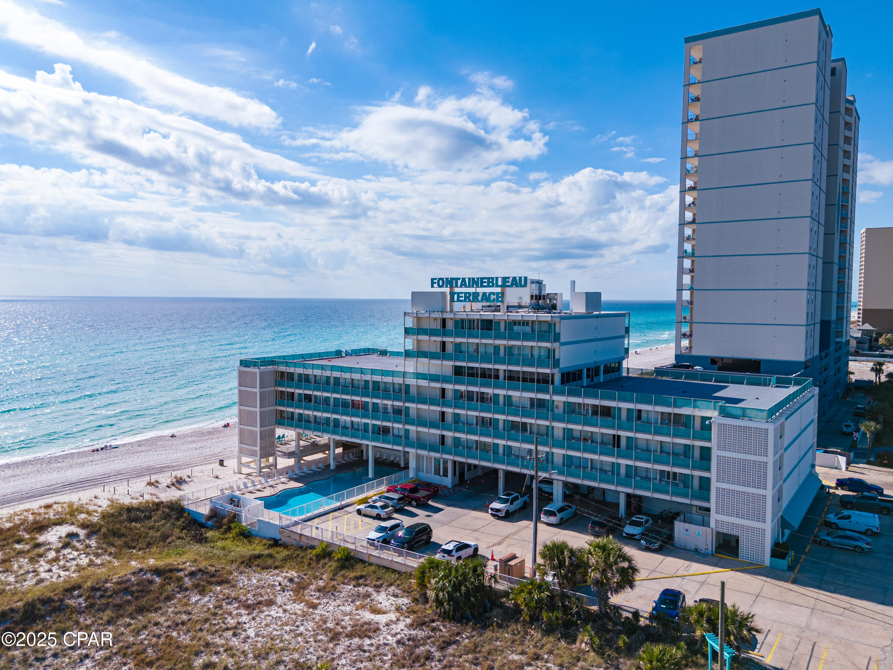 Listing photo id 41 for 14401 Front Beach Road 218