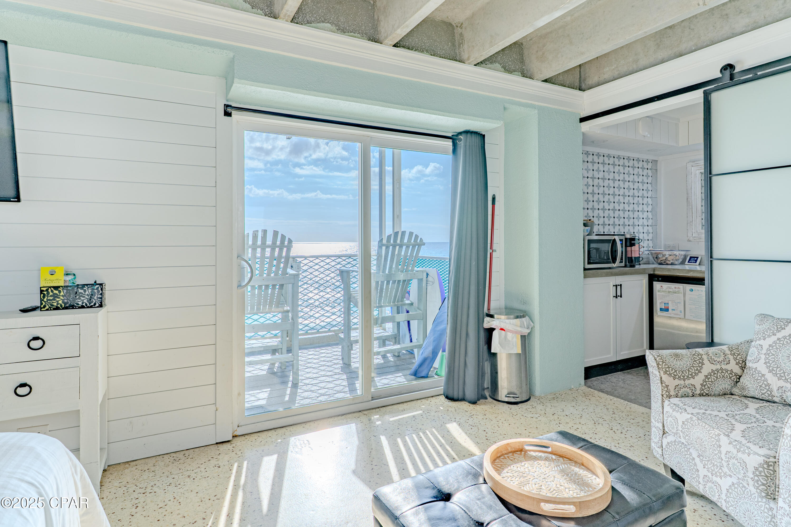 Listing photo id 5 for 14401 Front Beach Road 218