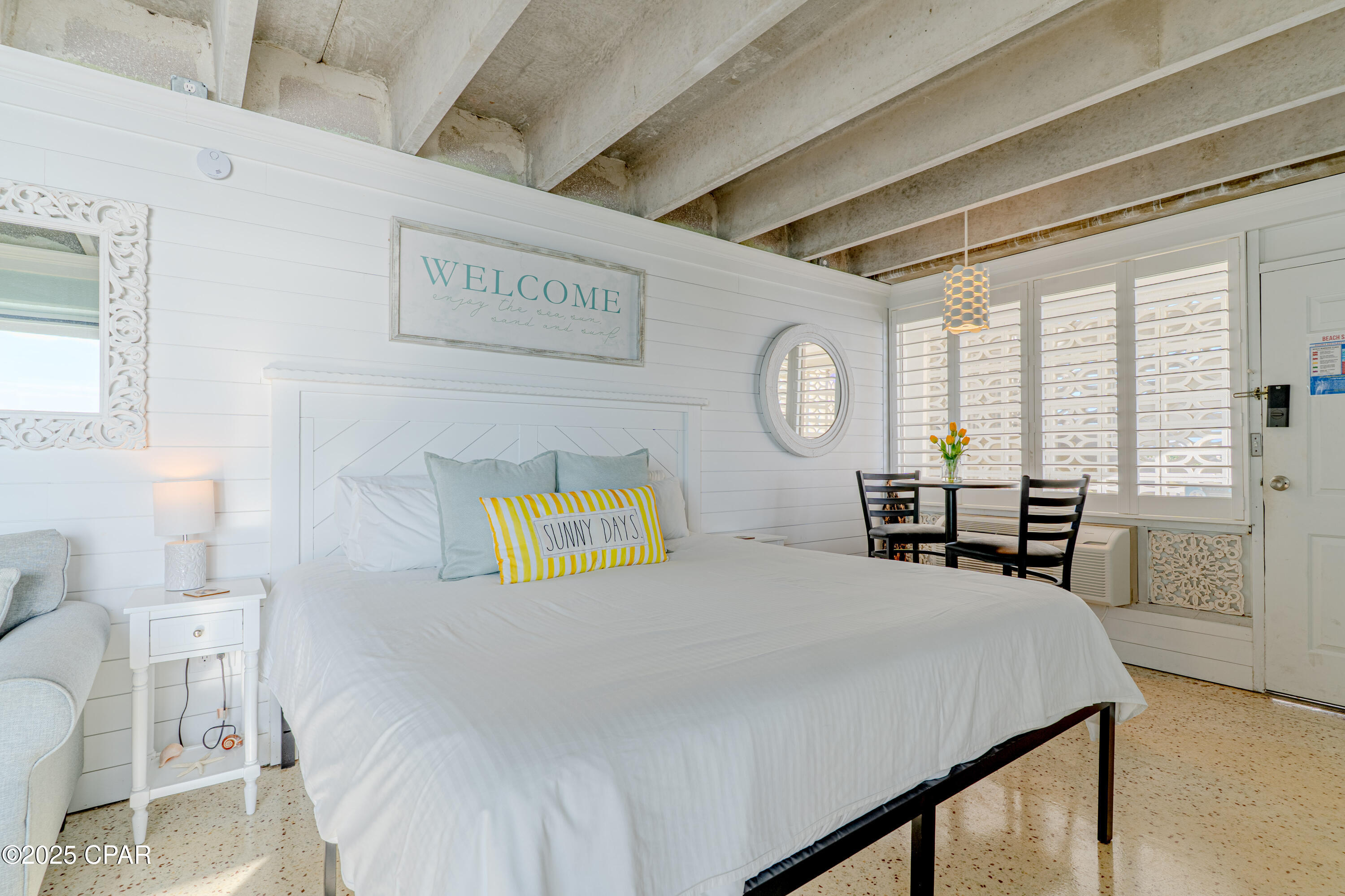 Listing photo id 9 for 14401 Front Beach Road 218