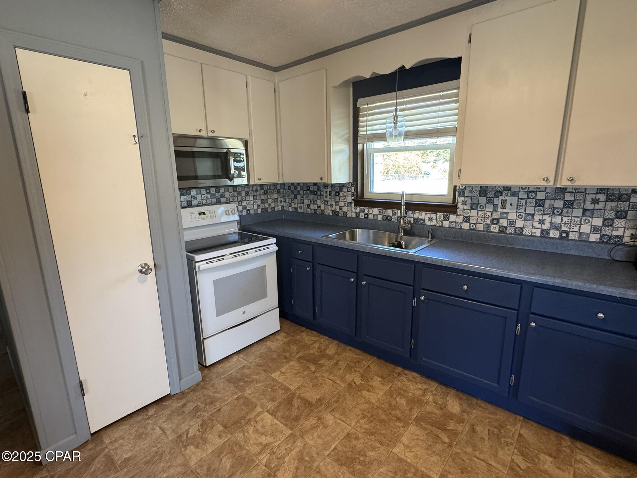 Image 7 For 8126 Adams Street