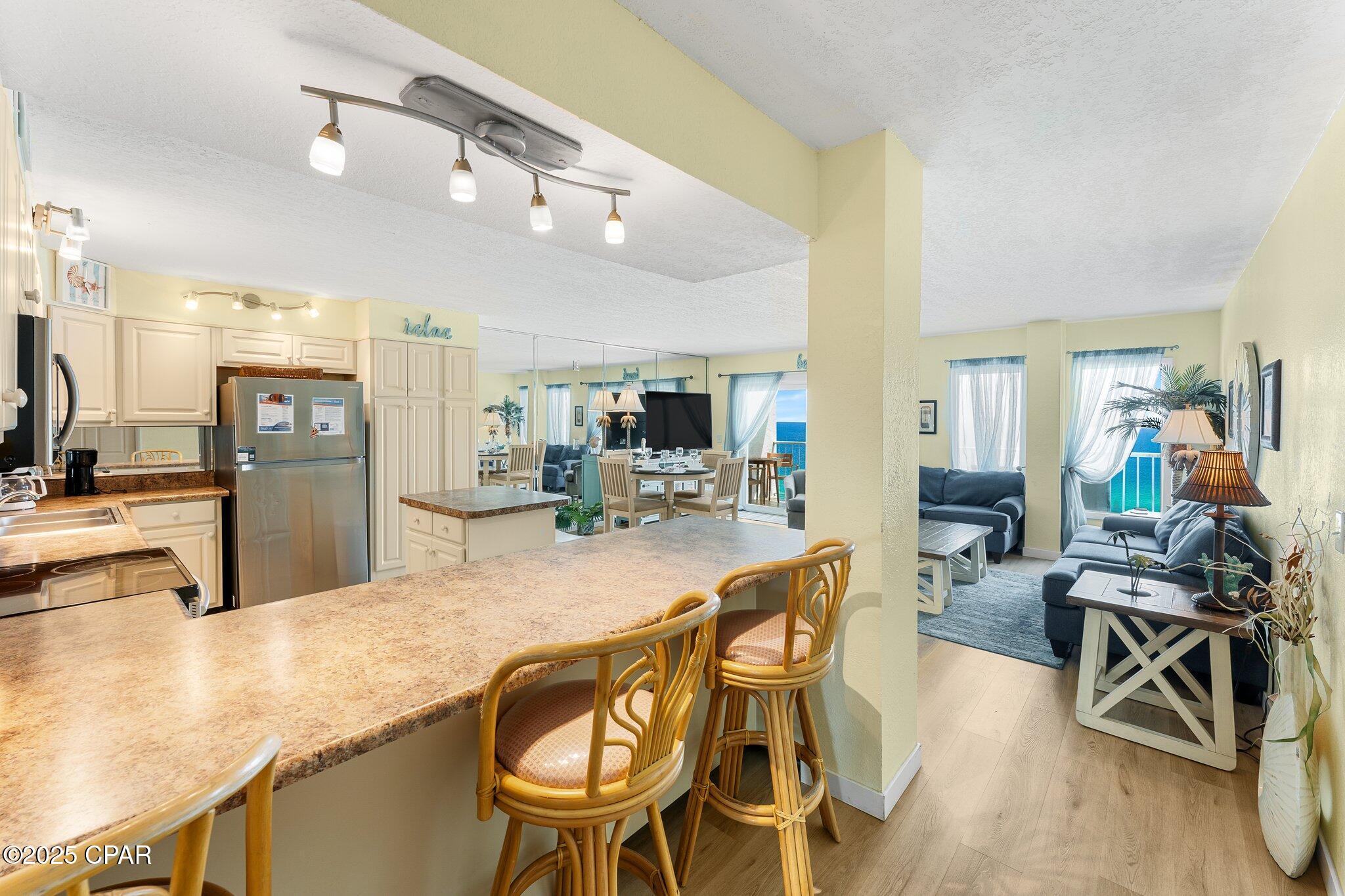 Image 12 For 8743 Thomas Drive 1502