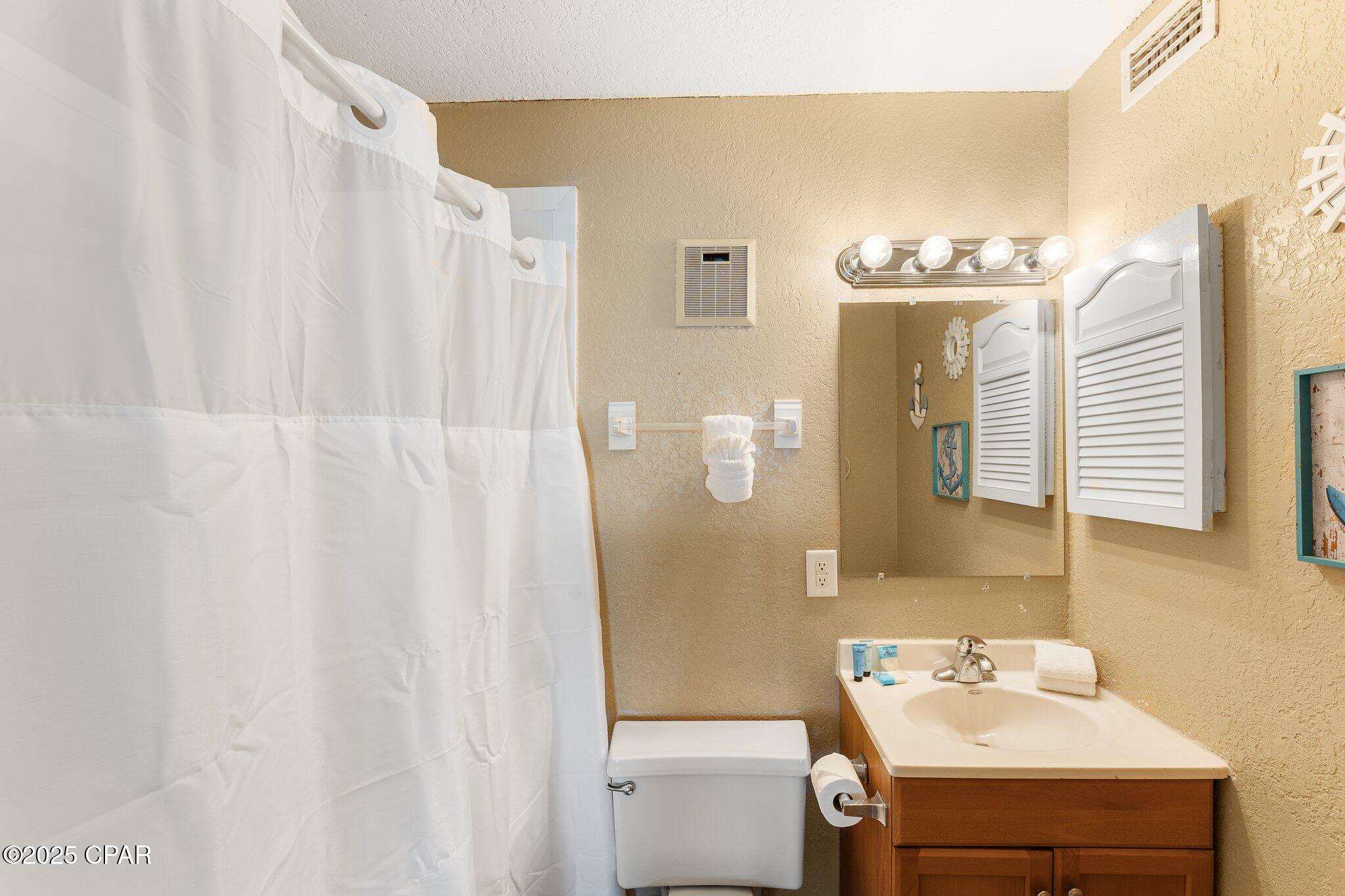 Image 25 For 8743 Thomas Drive 1502