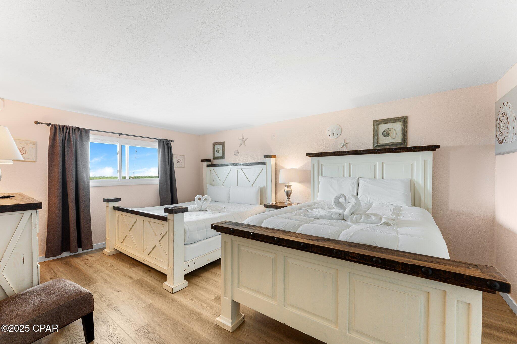 Image 4 For 8743 Thomas Drive 1502