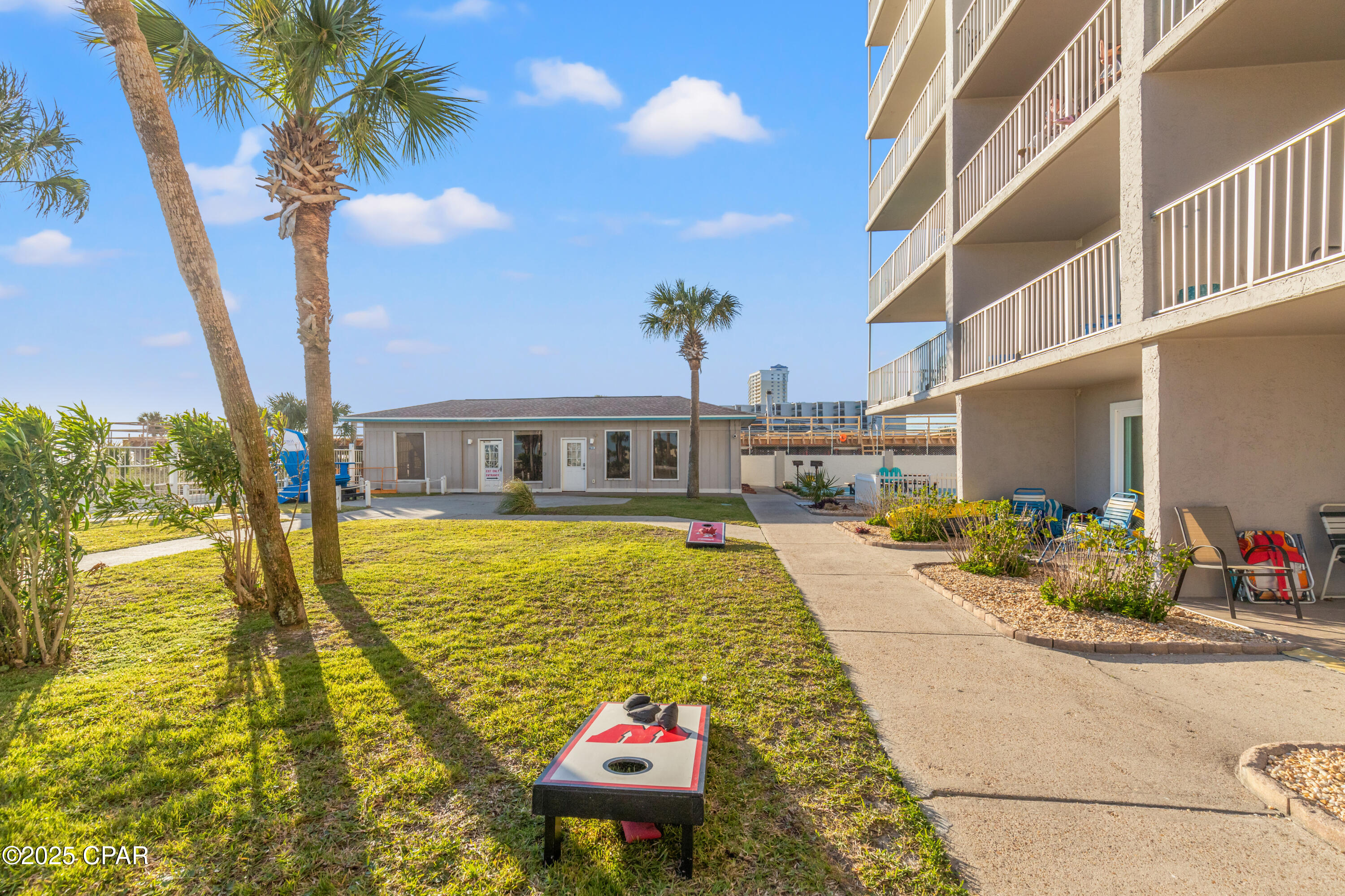 Image 33 For 8743 Thomas Drive 1023