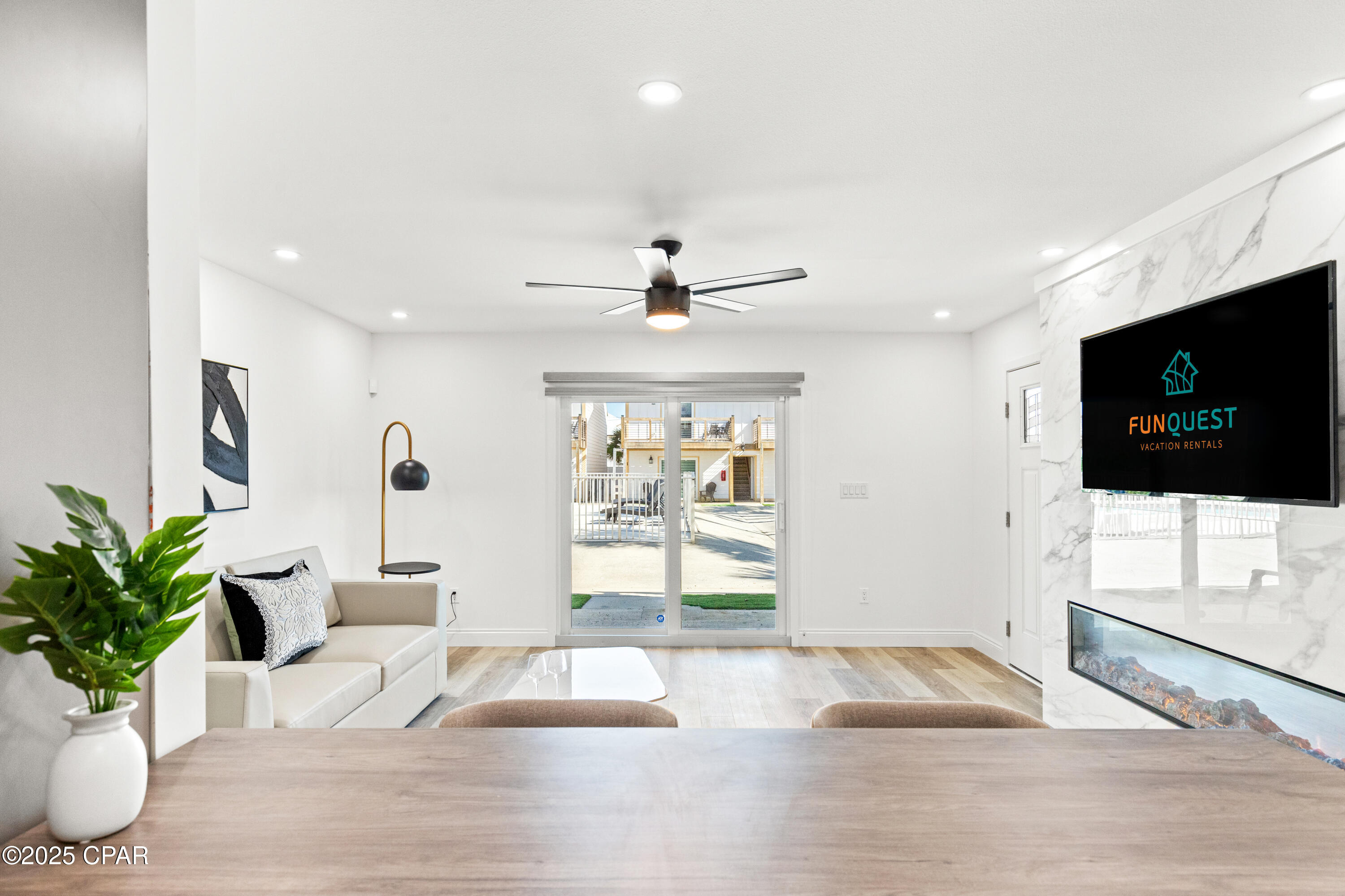 Image 14 For 8115 Thomas Drive 5a