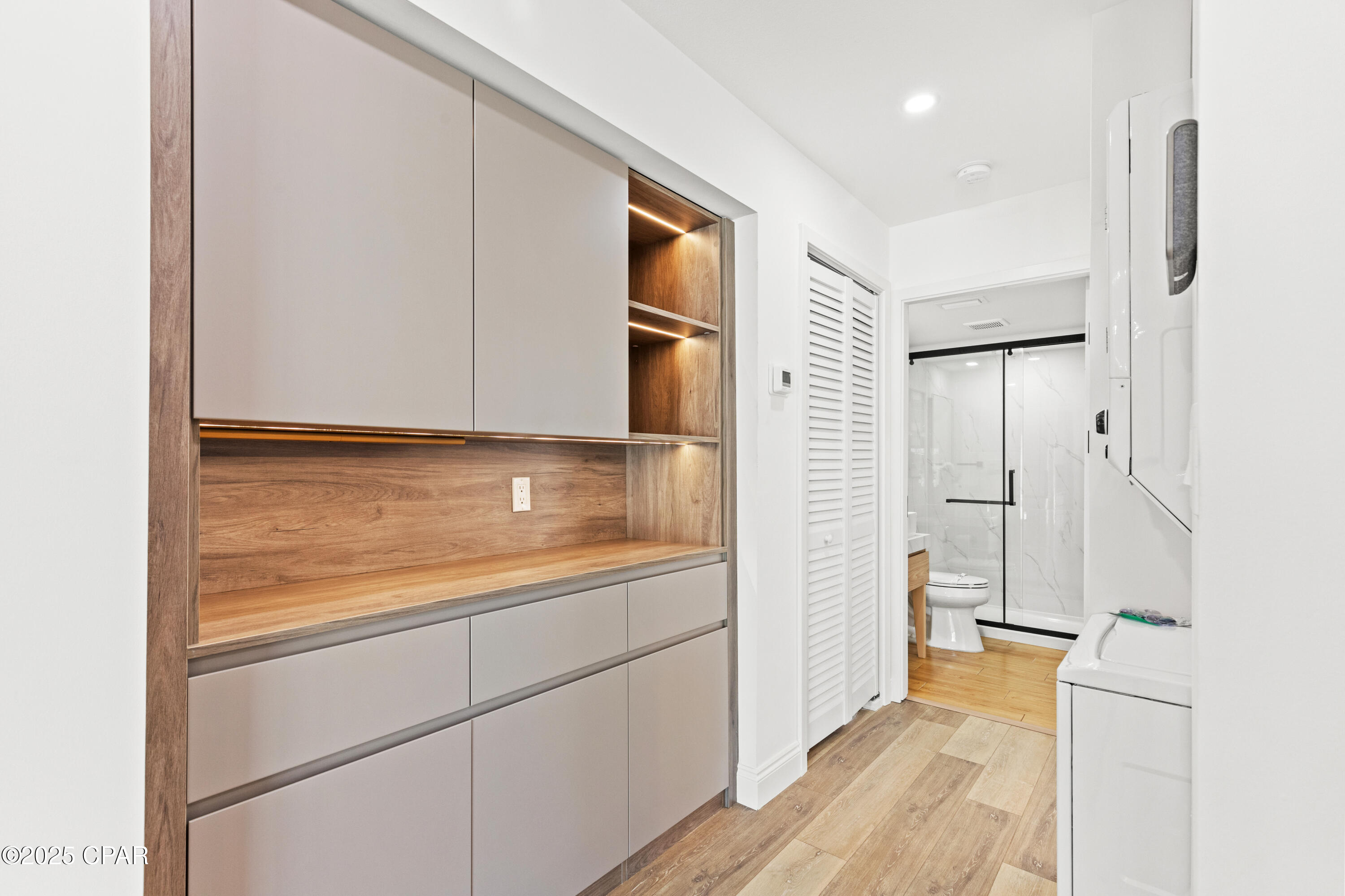 Image 15 For 8115 Thomas Drive 5a