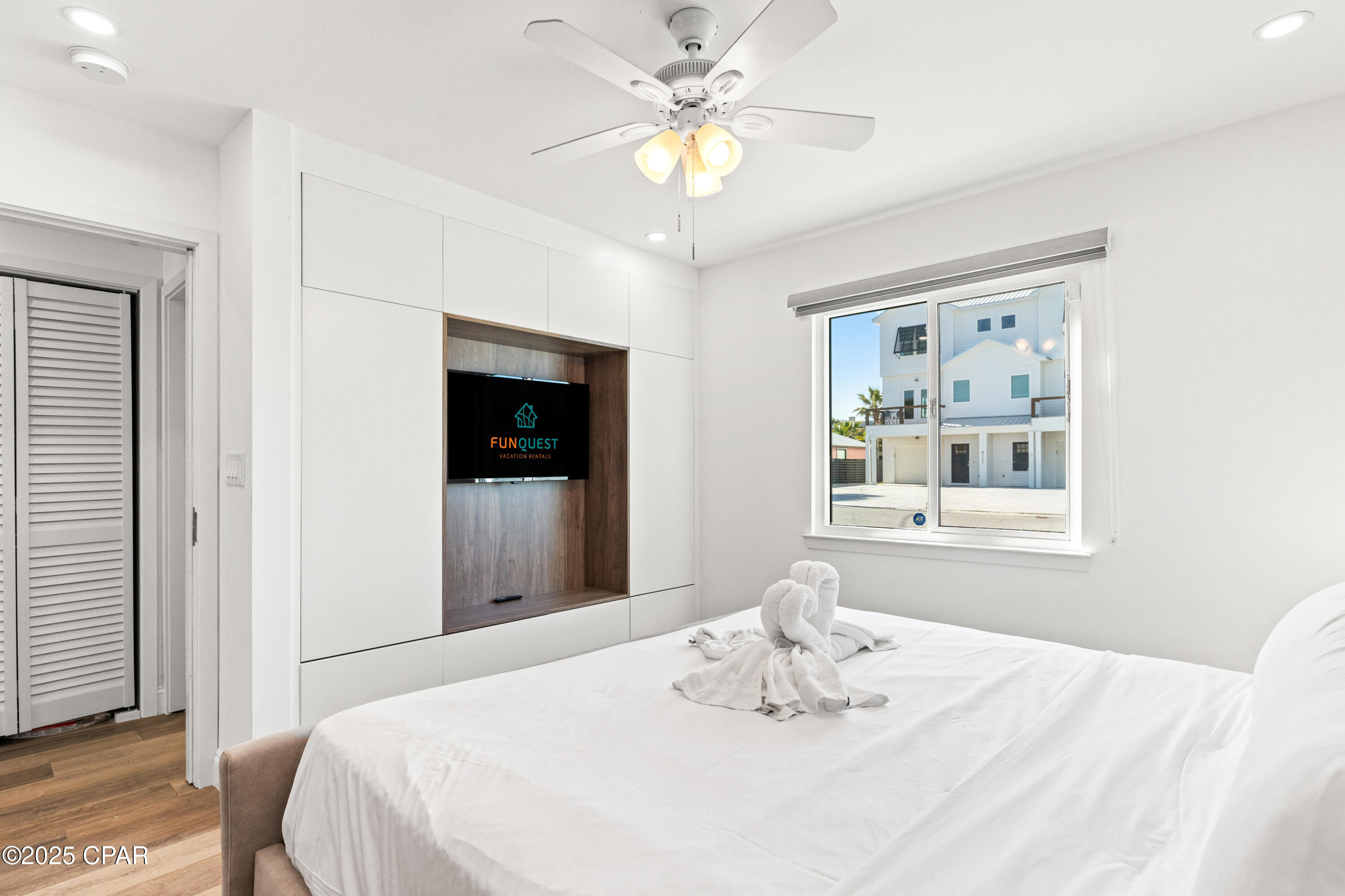 Image 19 For 8115 Thomas Drive 5a