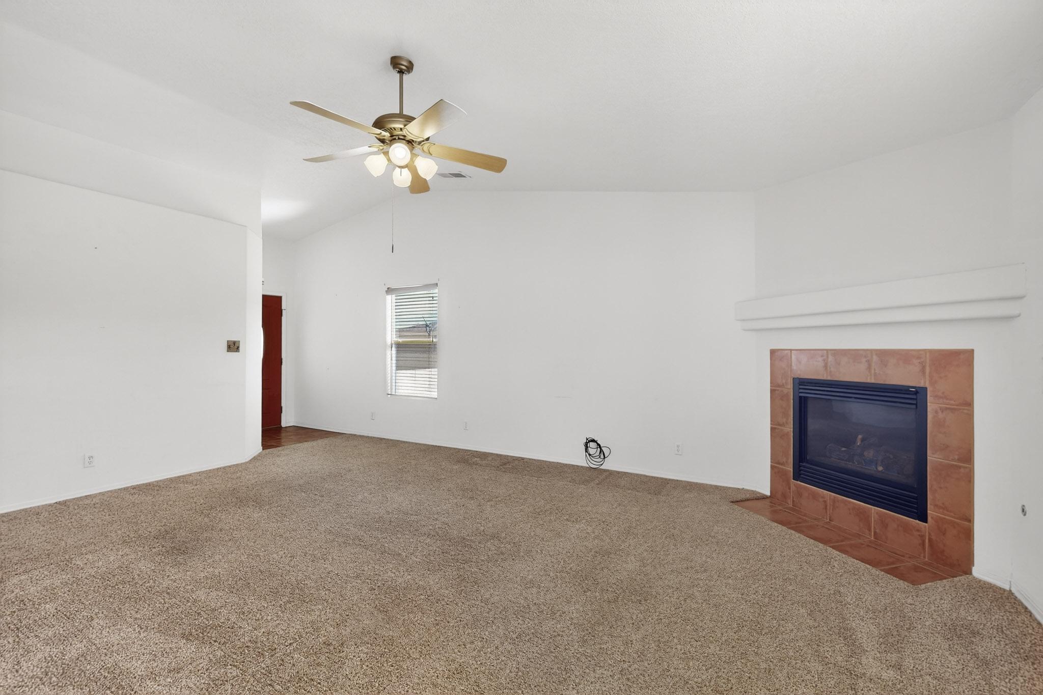 7072 Glen Hills Drive NE Living Room