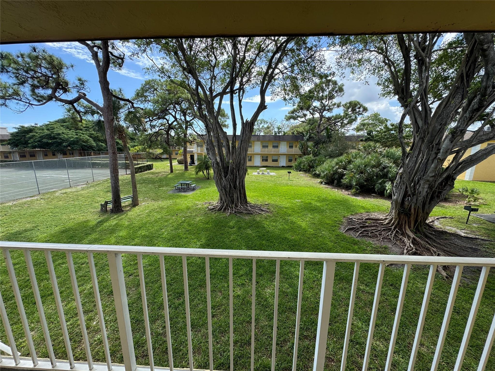 Village Park At Oakland C