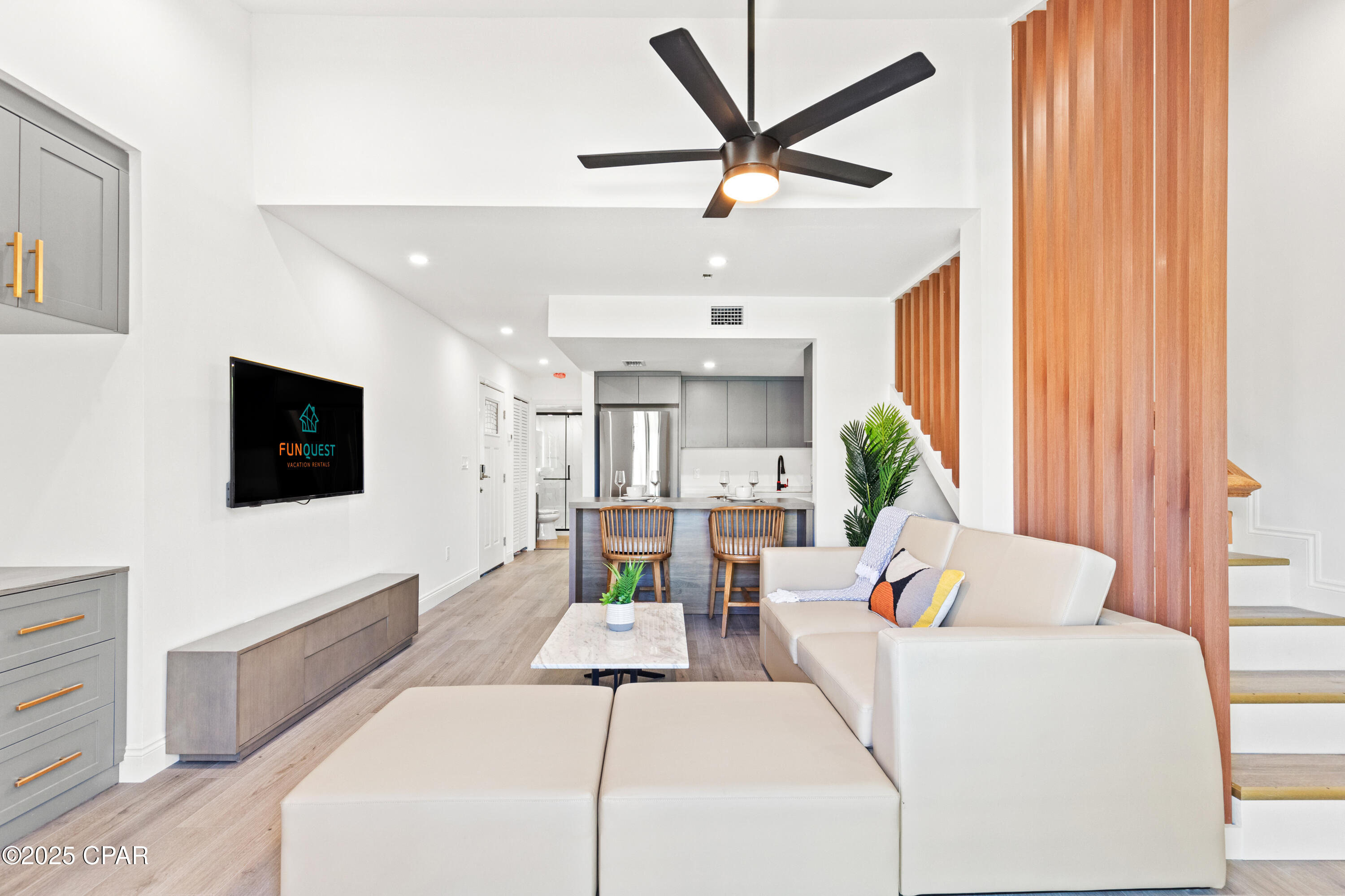 Image 1 For 8115 Thomas Drive 5c