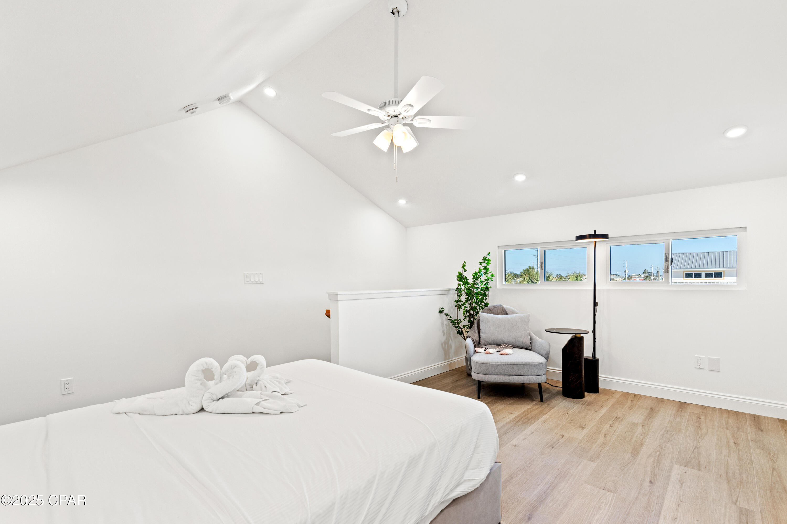 Image 20 For 8115 Thomas Drive 5c