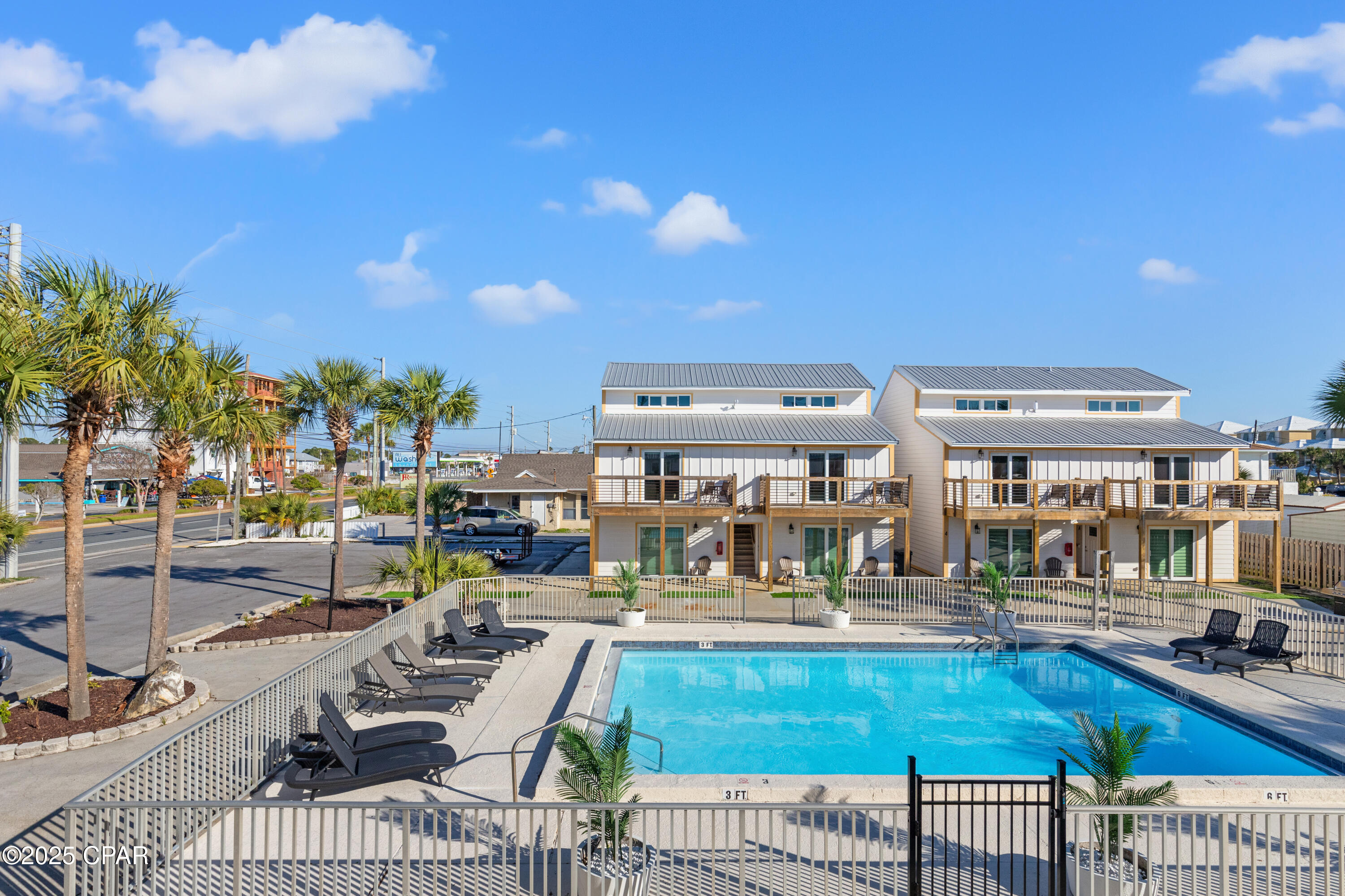 Image 4 For 8115 Thomas Drive 5c