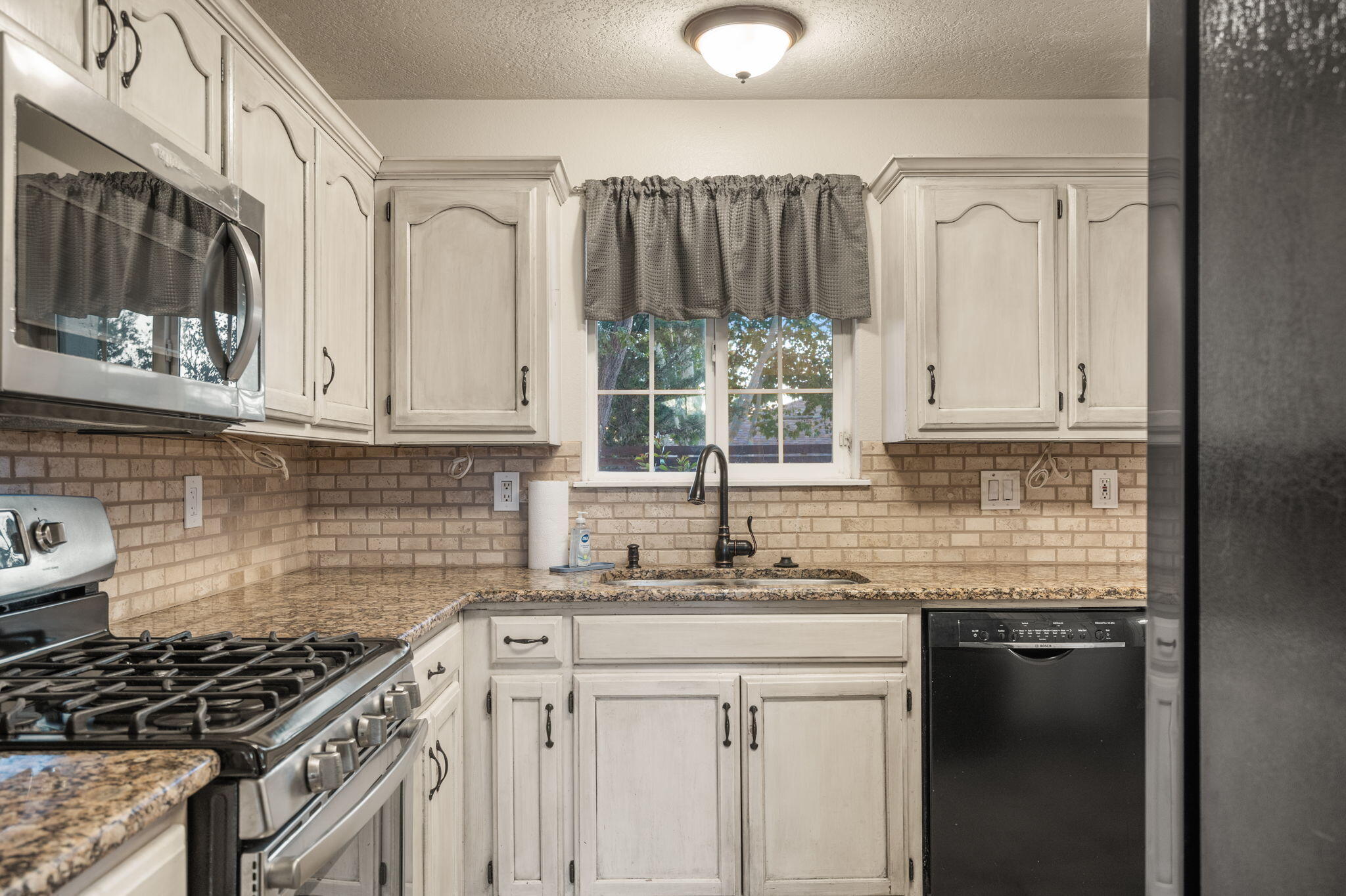 9716 Monteria Street NW Kitchen