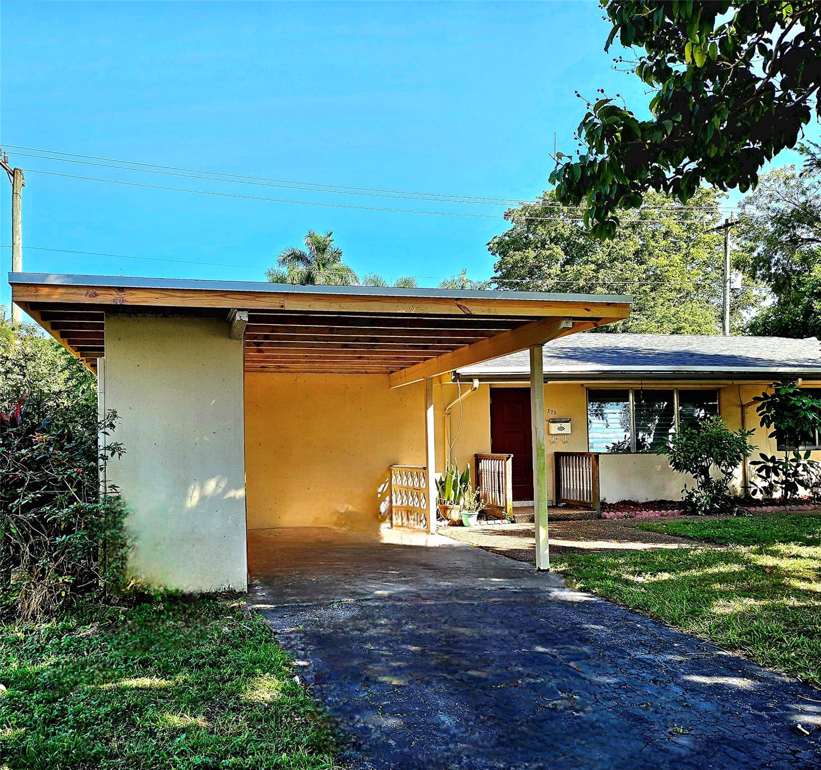 Homes for sale in Plantation, FL | 370 Nw 65th Ave, Plantation, FL 33317 | MLS# F10535877