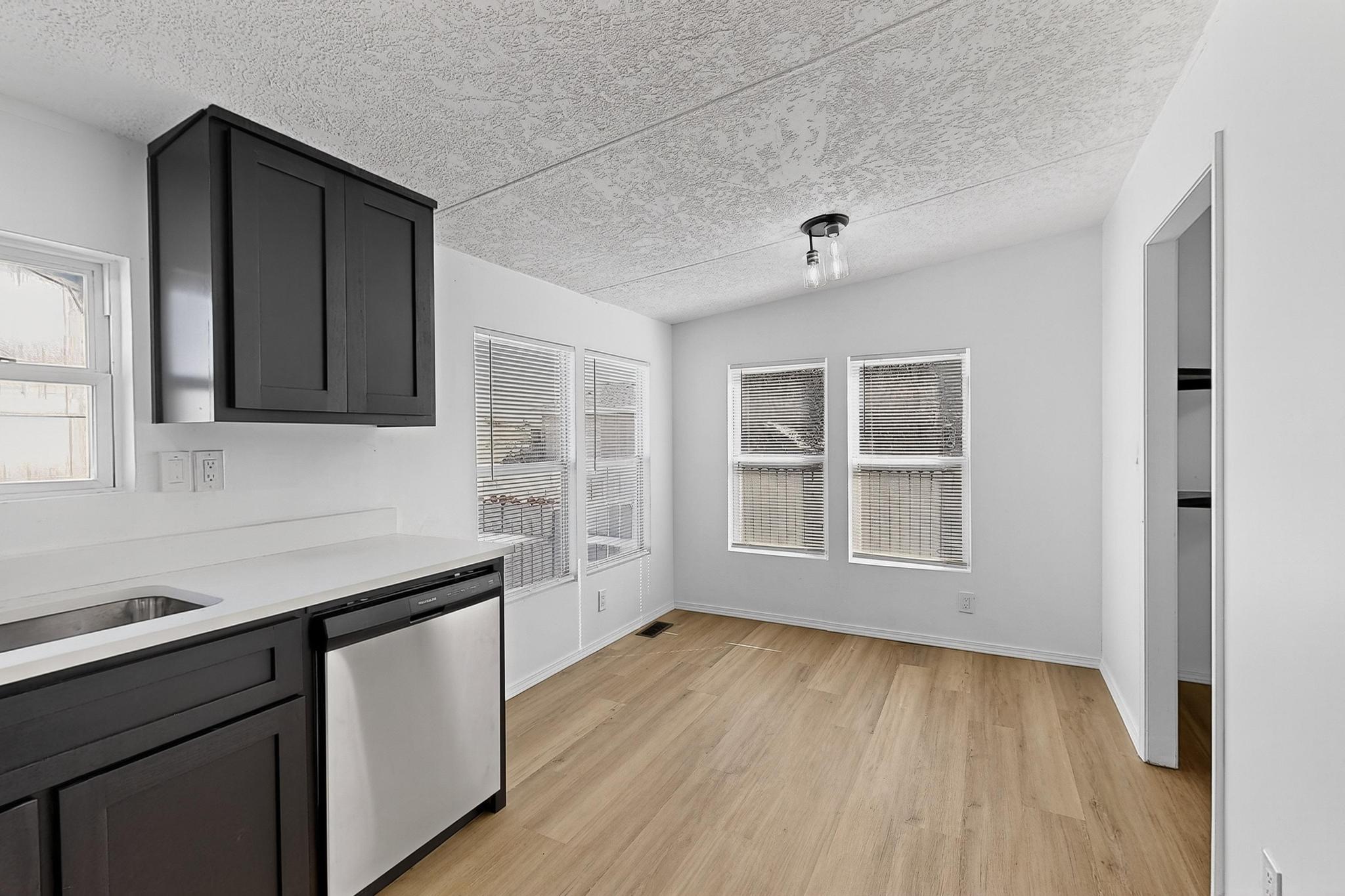 205 10th Avenue SW Kitchen