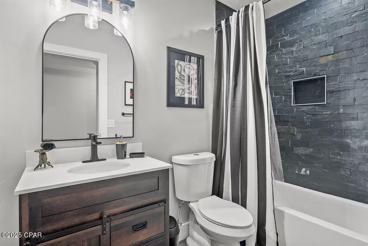 Image 20 For 512 Dement Circle B