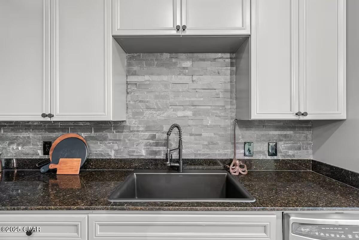 Image 30 For 512 Dement Circle B